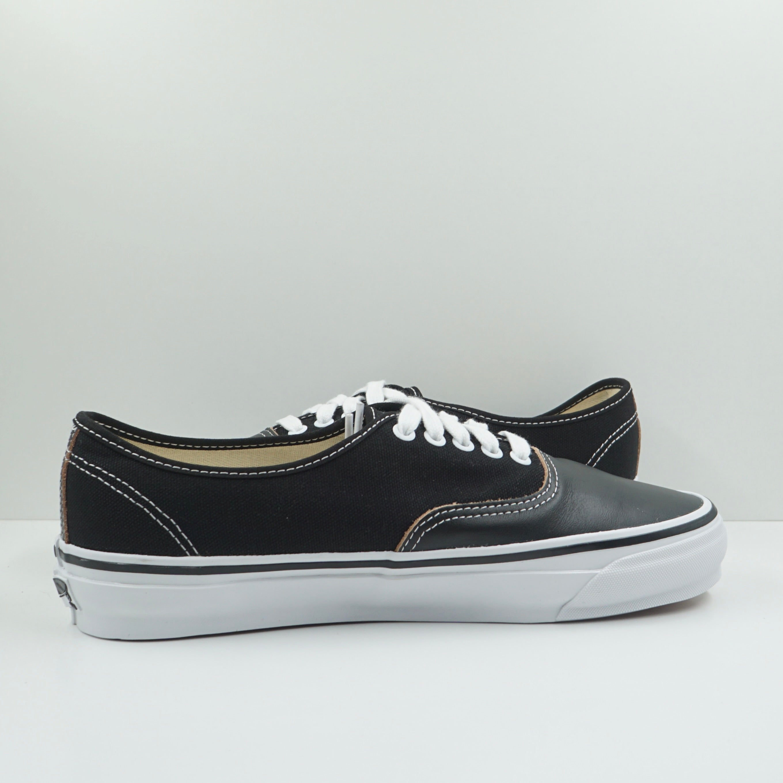 Vans OTW Authentic 44 Siped Vibram
