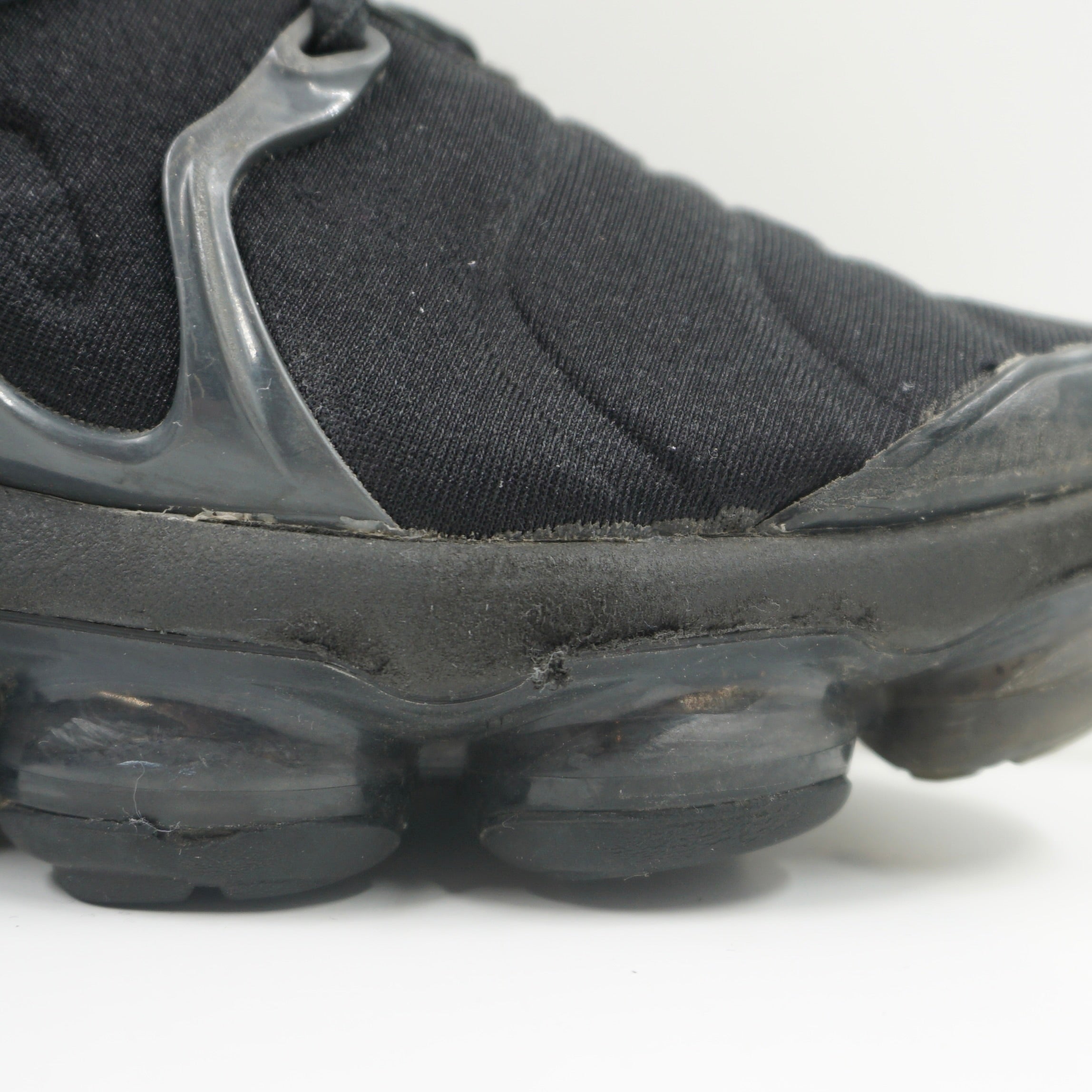 Nike Air VaporMax Plus Black Metallic Gold Anthracite