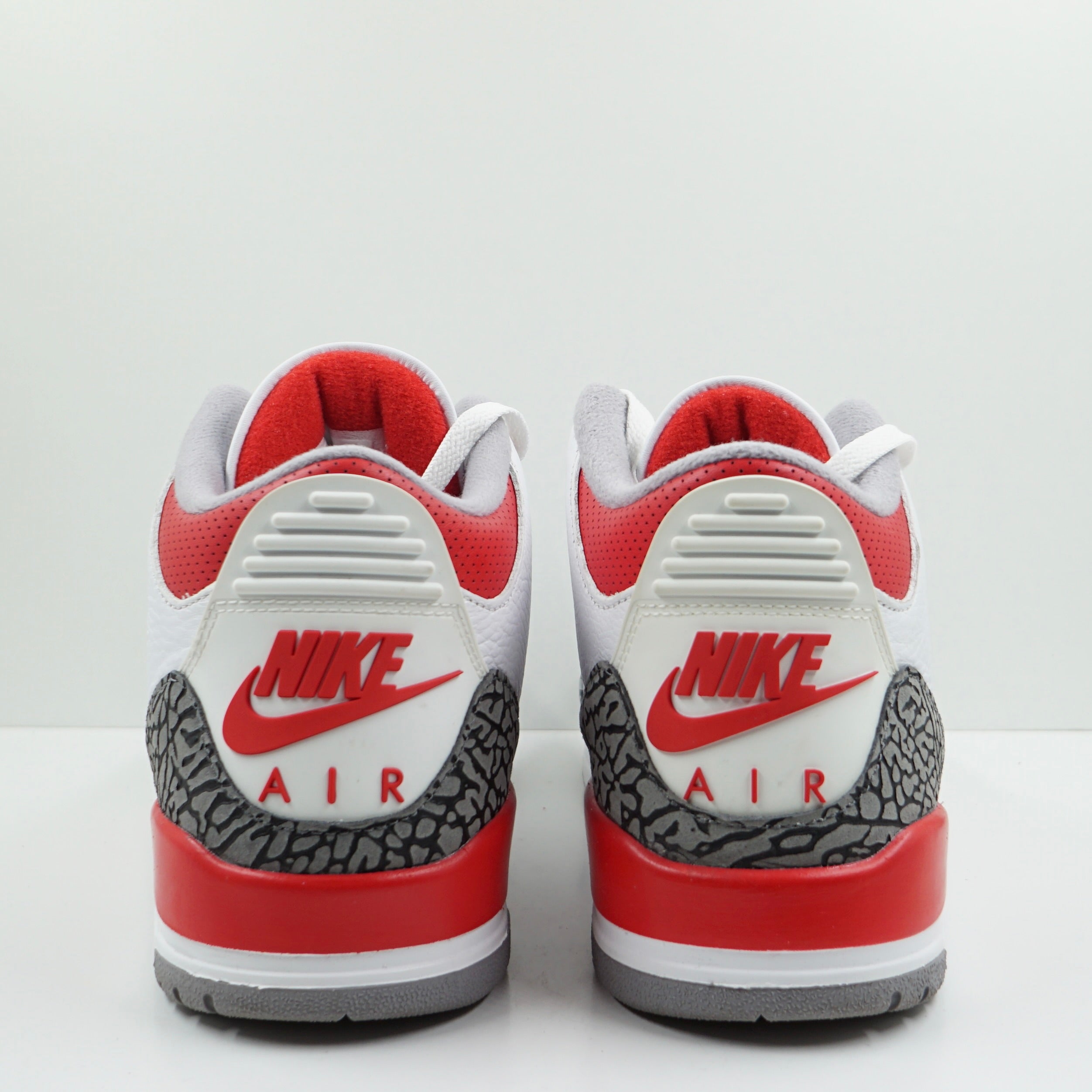 Jordan 3 Retro Fire Red (2022)