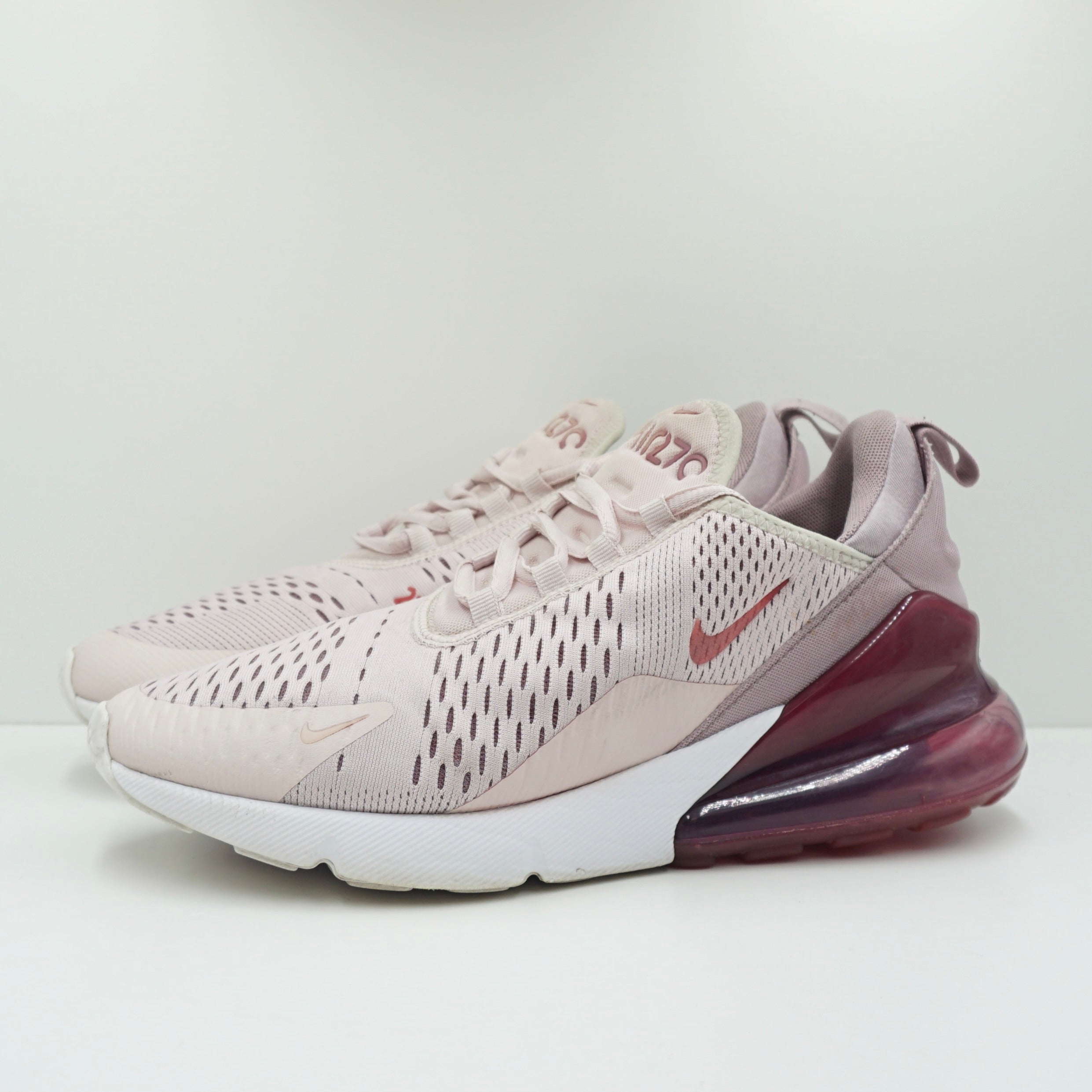 barely rose nike 270