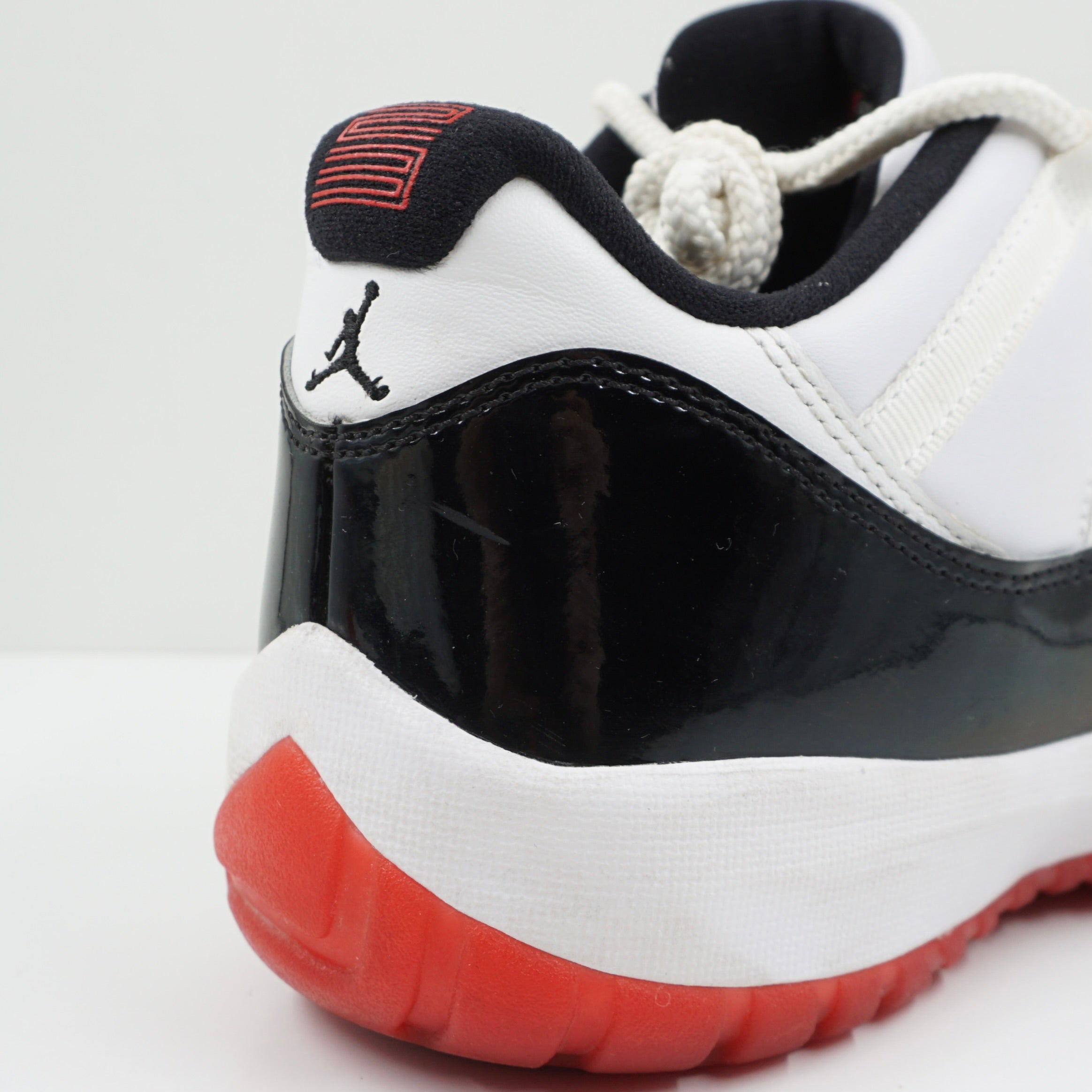 Jordan 11 Retro Low Concord Bred