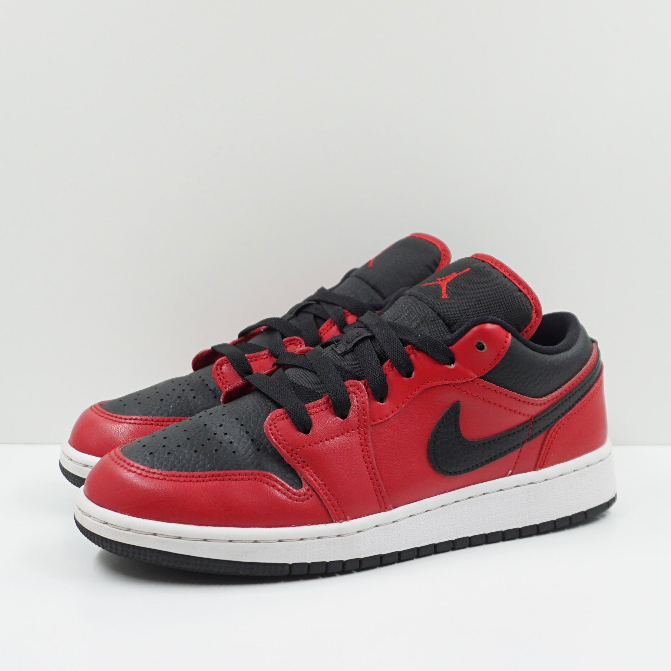 Jordan 1 Low Gym Red Black Pebbled (GS)