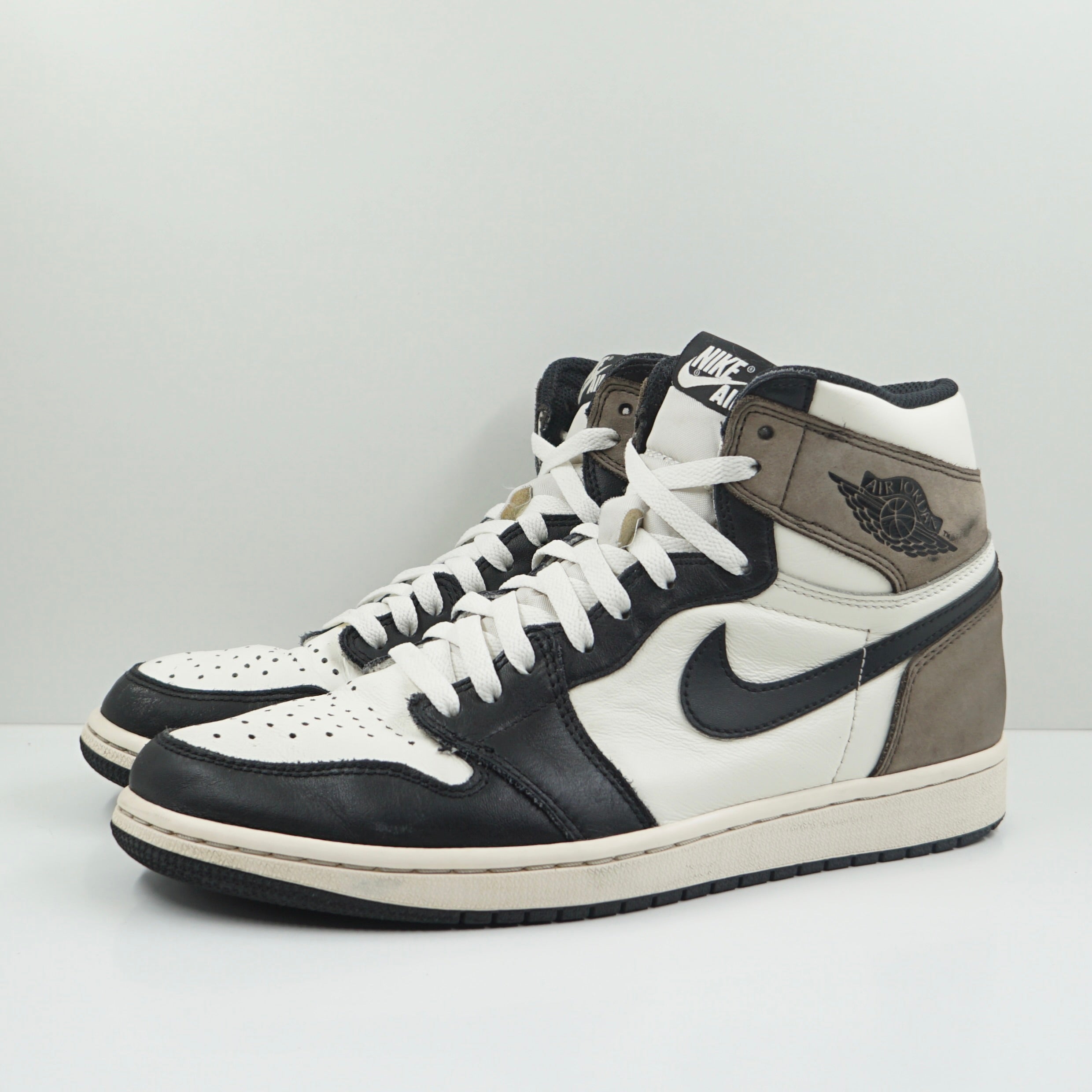 Jordan 1 Retro High Dark Mocha