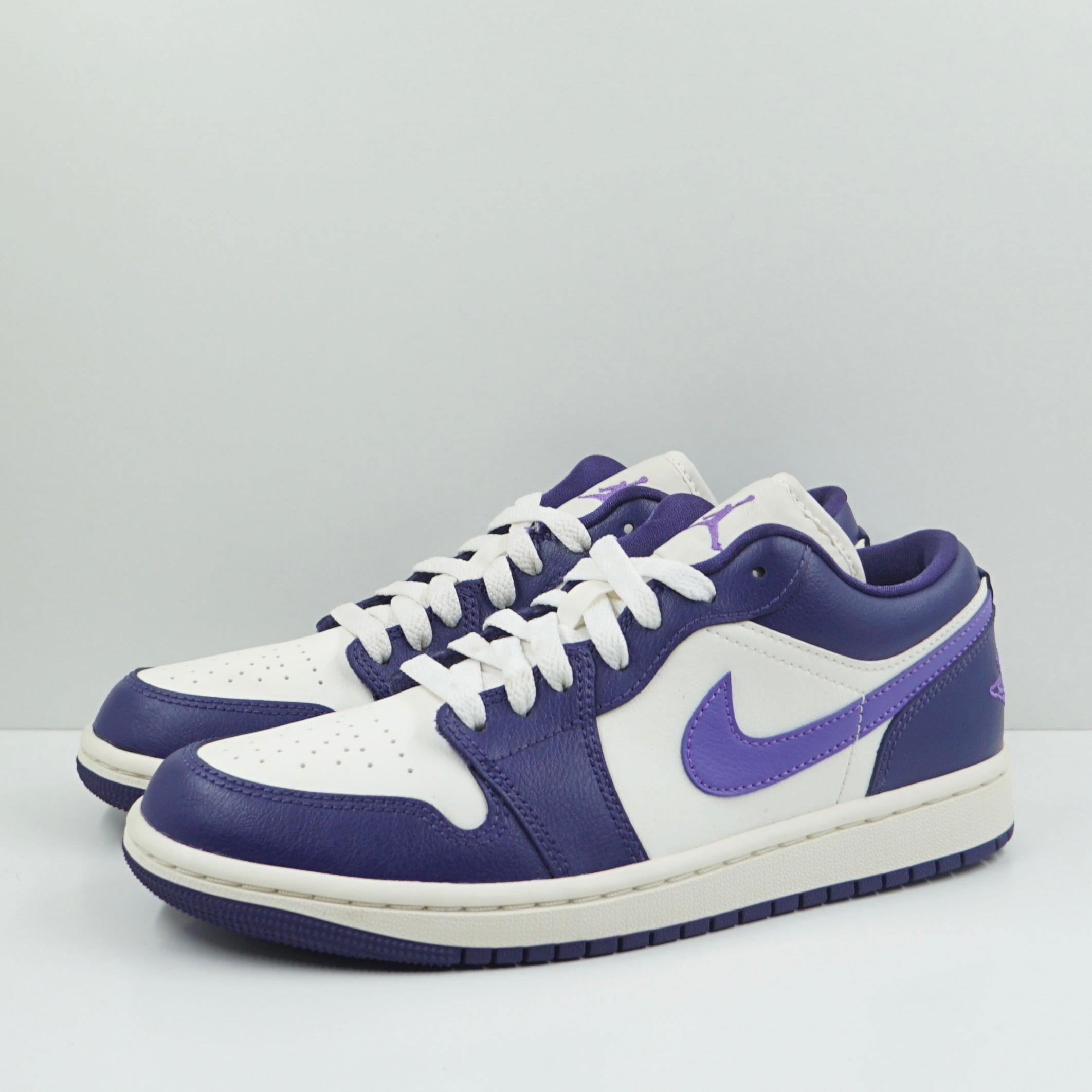 Jordan 1 Low Sky J Purple (W)