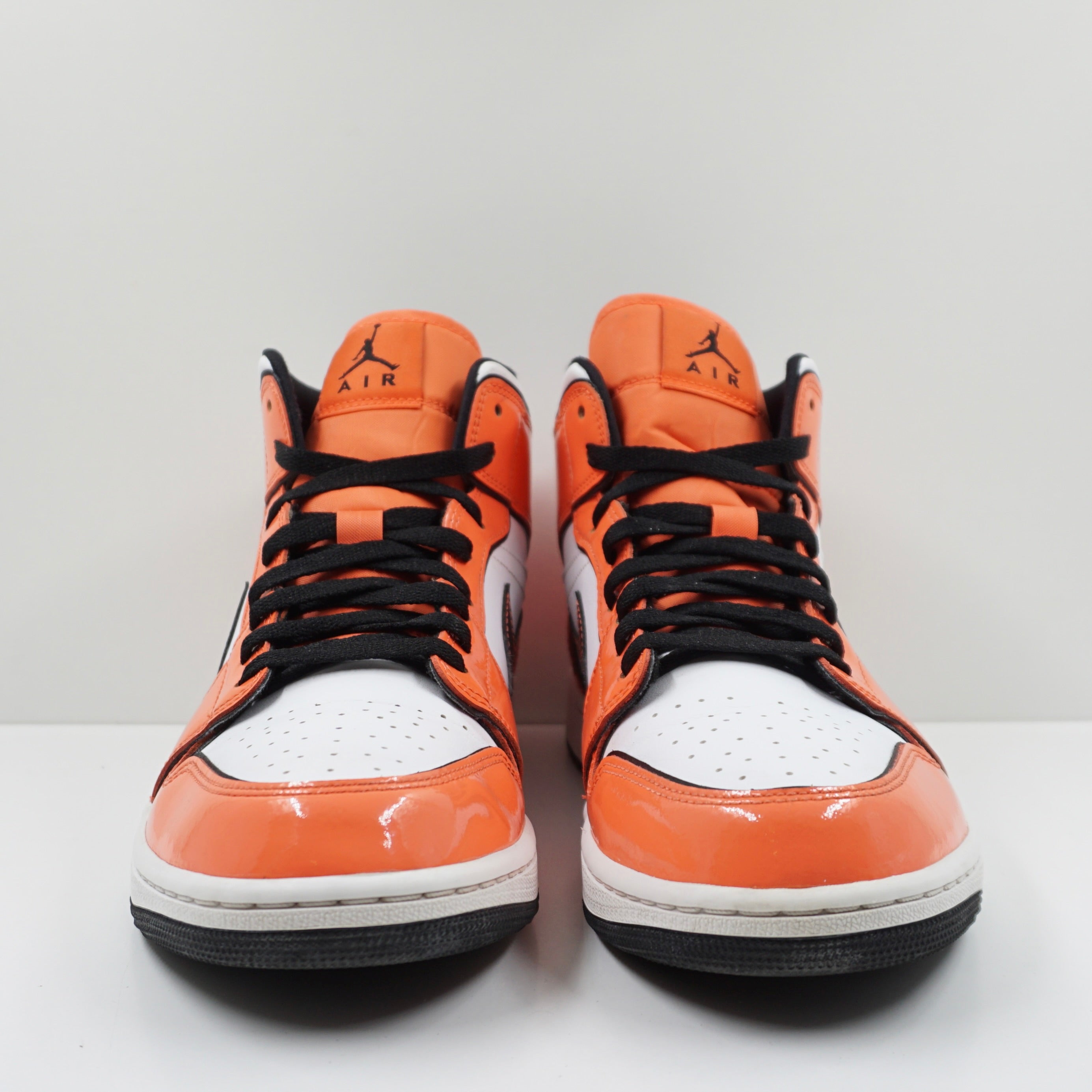 Jordan 1 Mid SE Turf Orange