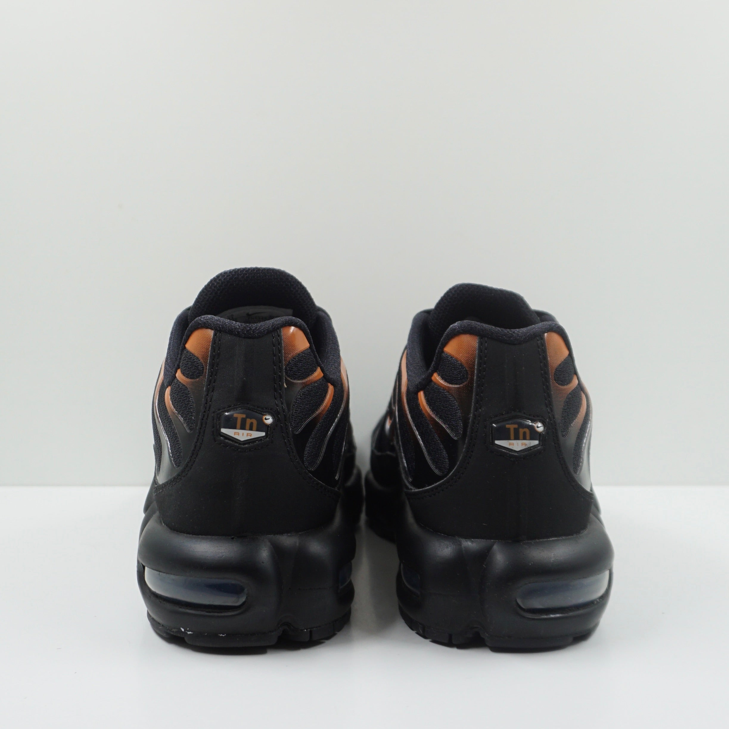 Nike Air Max Plus Dark Obsidian Monarch