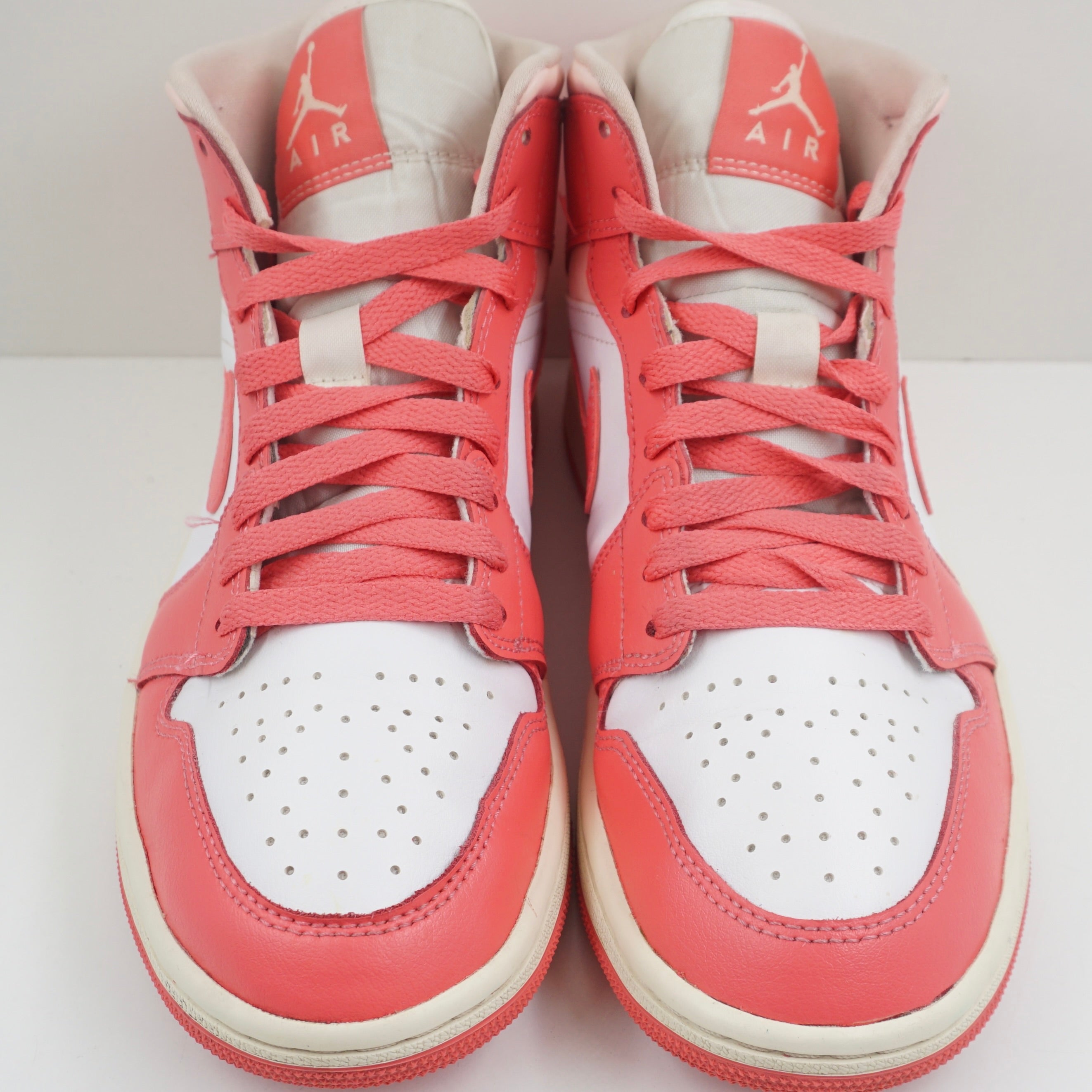 Jordan 1 Mid Strawberries and Cream (W)
