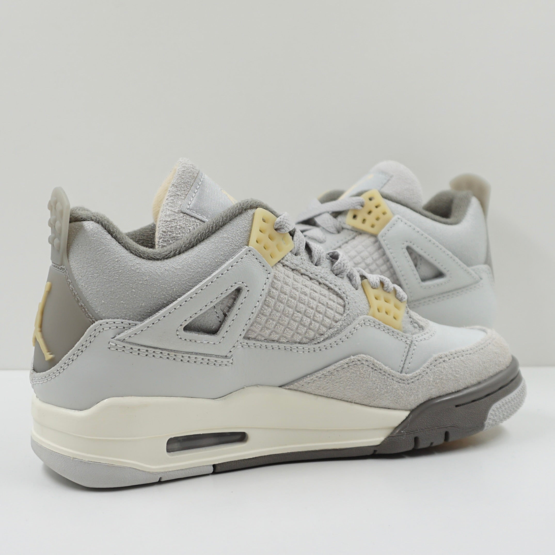 Jordan 4 Retro SE Craft Photon Dust