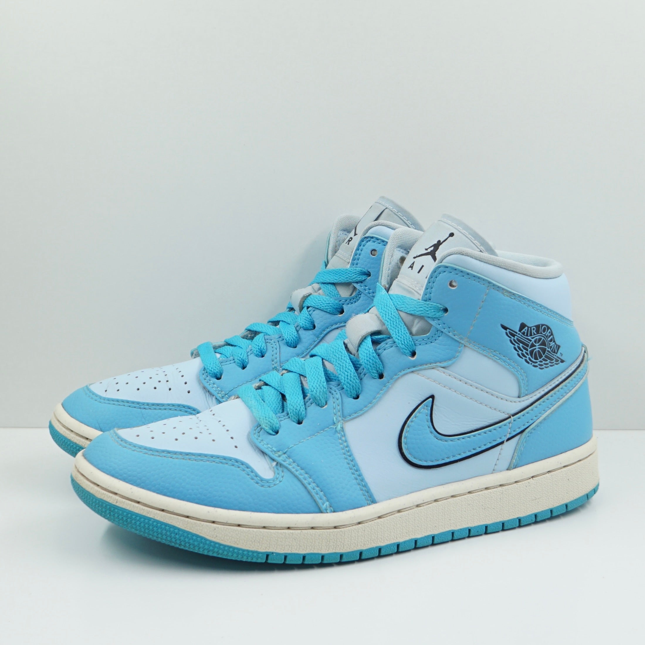 Jordan 1 Mid SE Ice Blue (W)