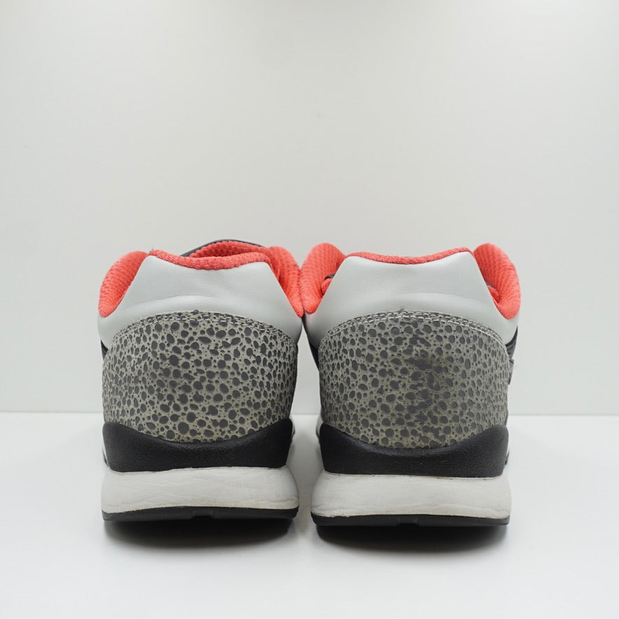 Nike Air Safari LE Crimson