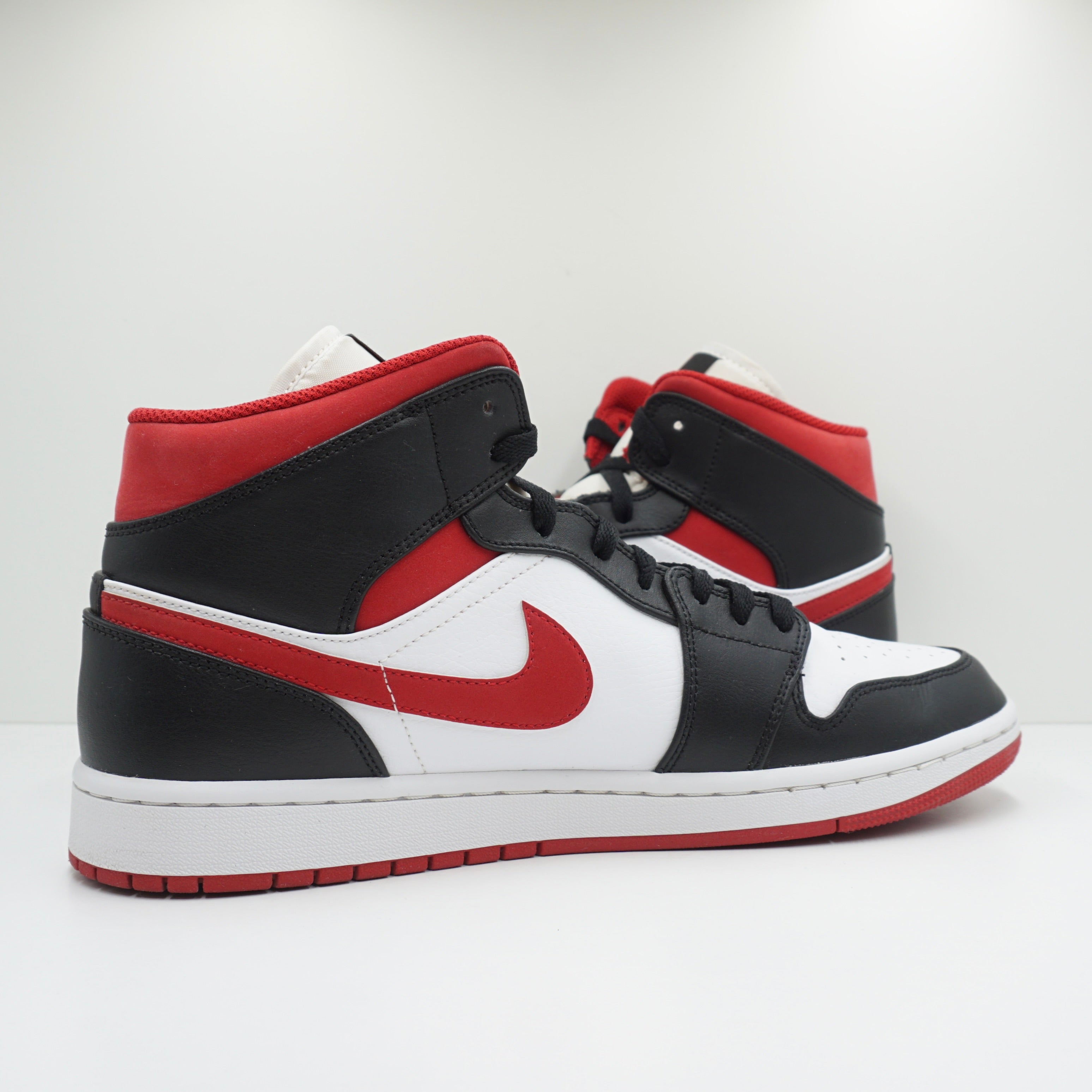 Jordan 1 Mid Gym Red Black White (2021)