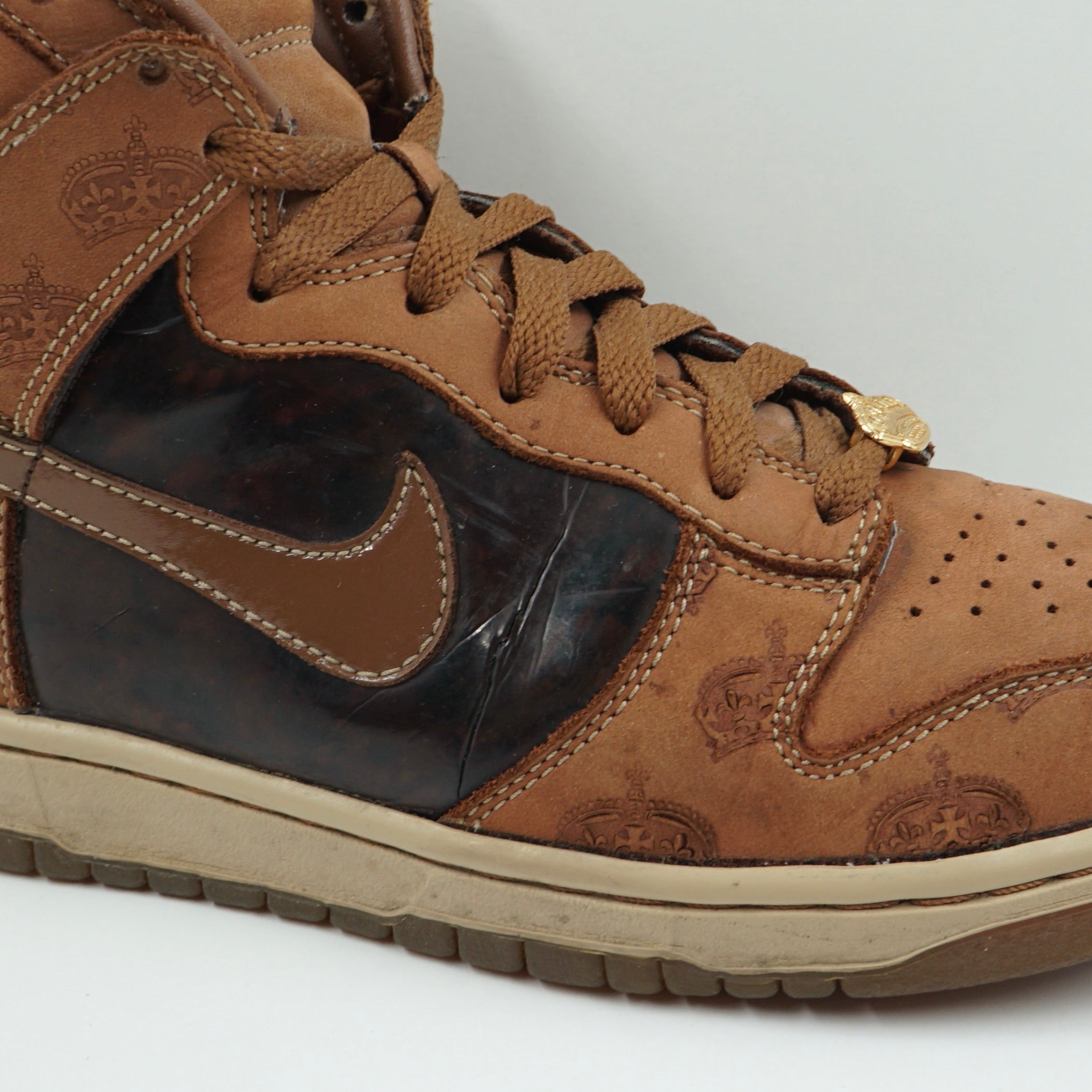 Nike Dunk High Mighty Crown Bison