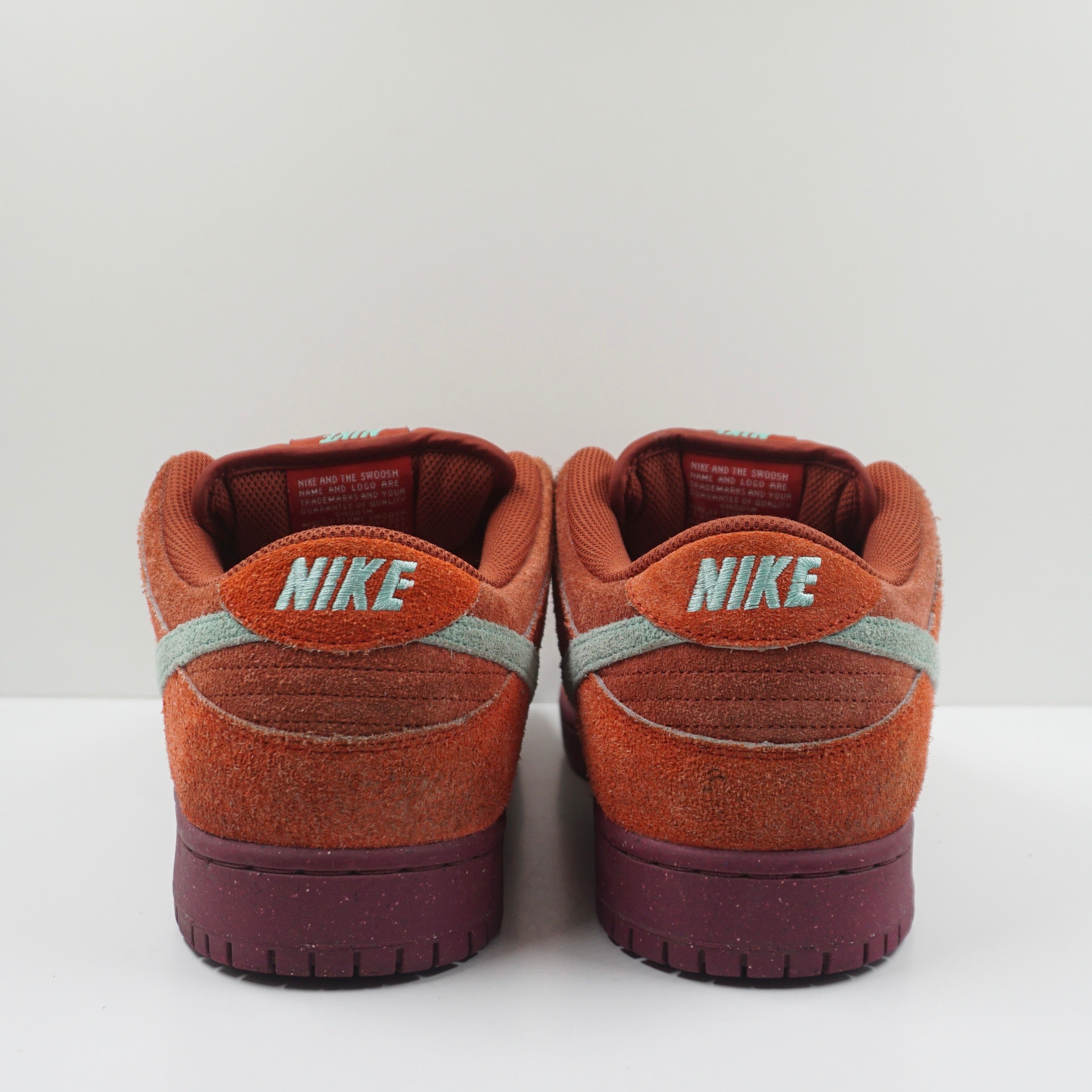 Nike SB Dunk Low Mystic Red Rosewood