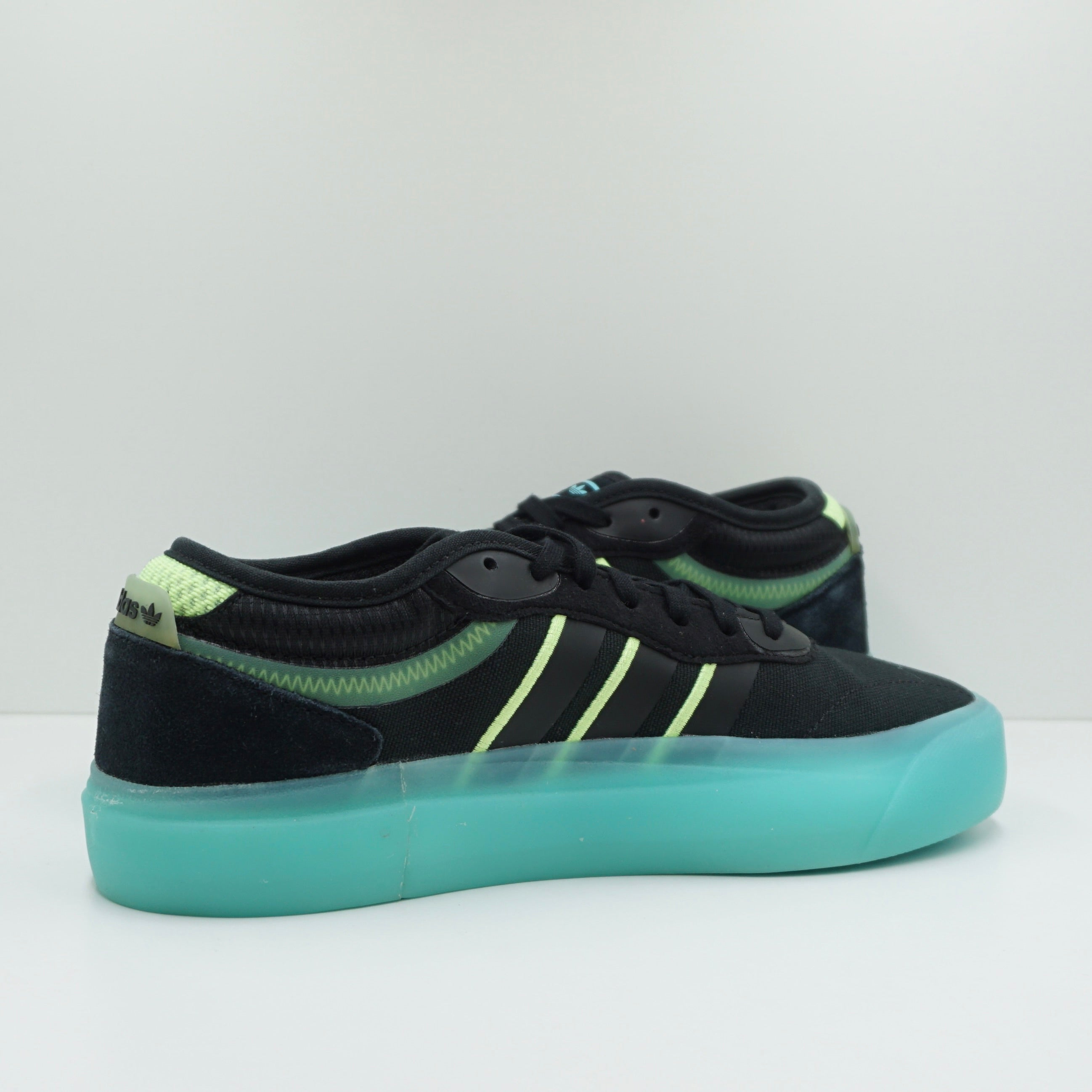 Adidas Indoor CT Core Black Pulse Aqua