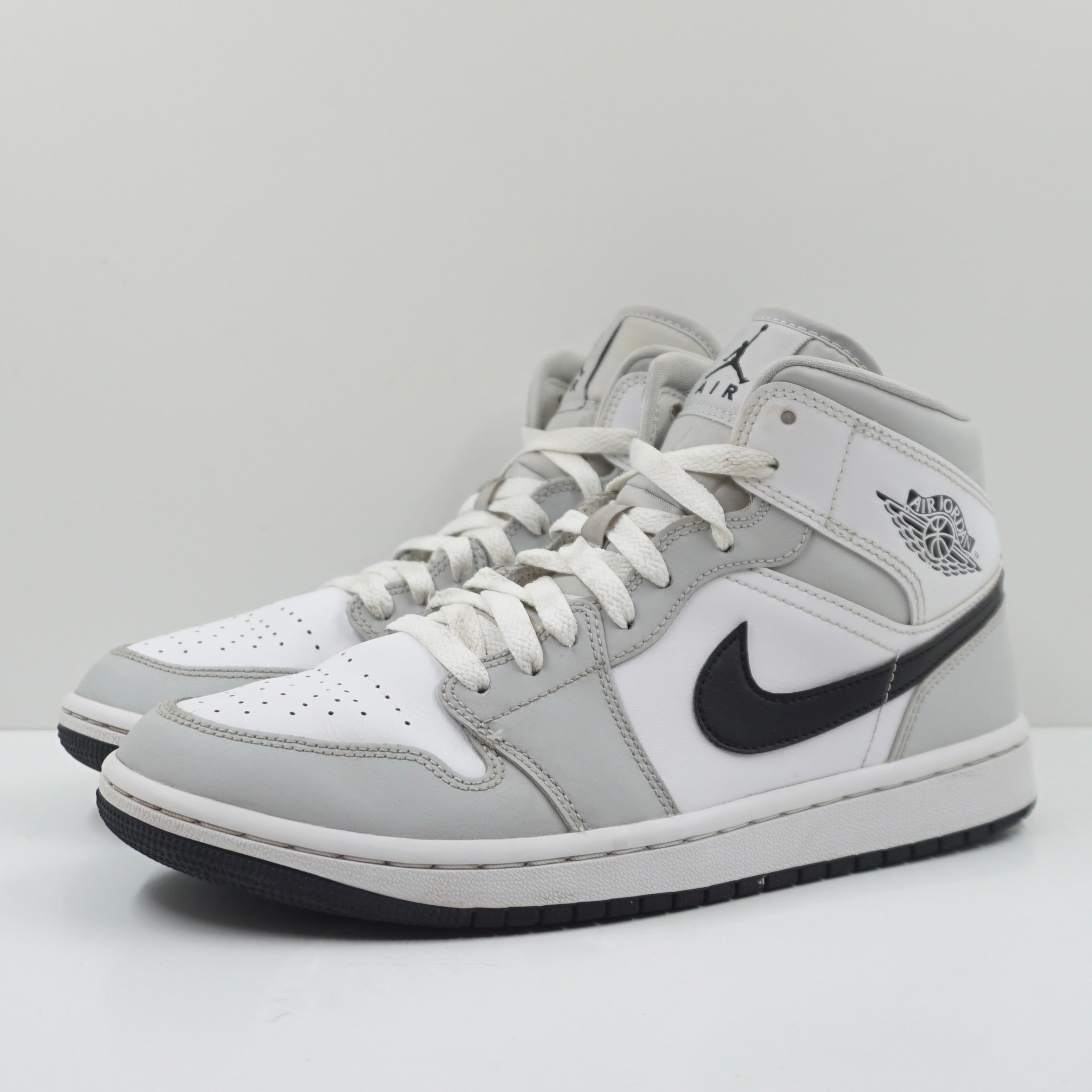 Jordan 1 Mid Light Smoke Grey (W)