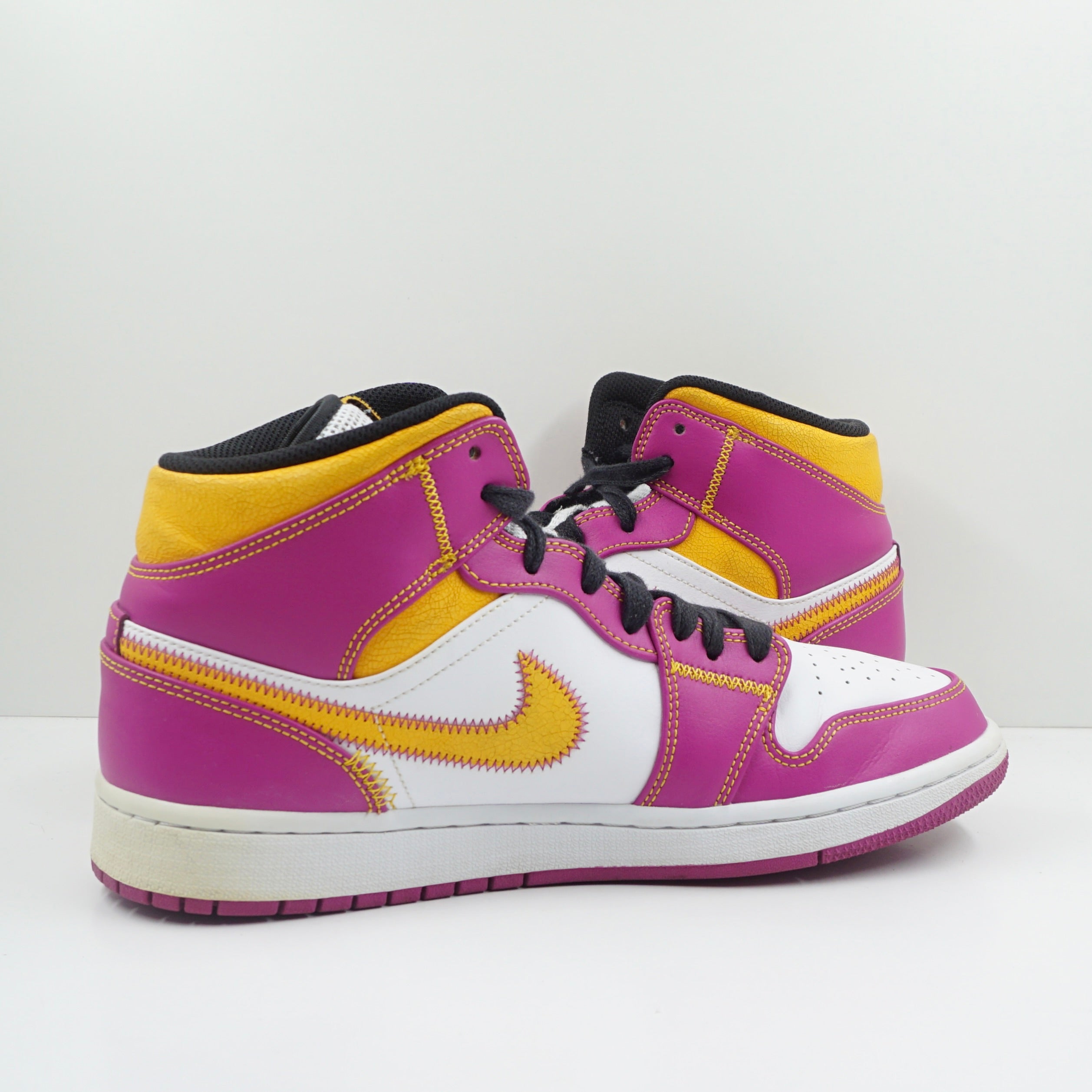 Jordan 1 Mid Dia de los Muertos