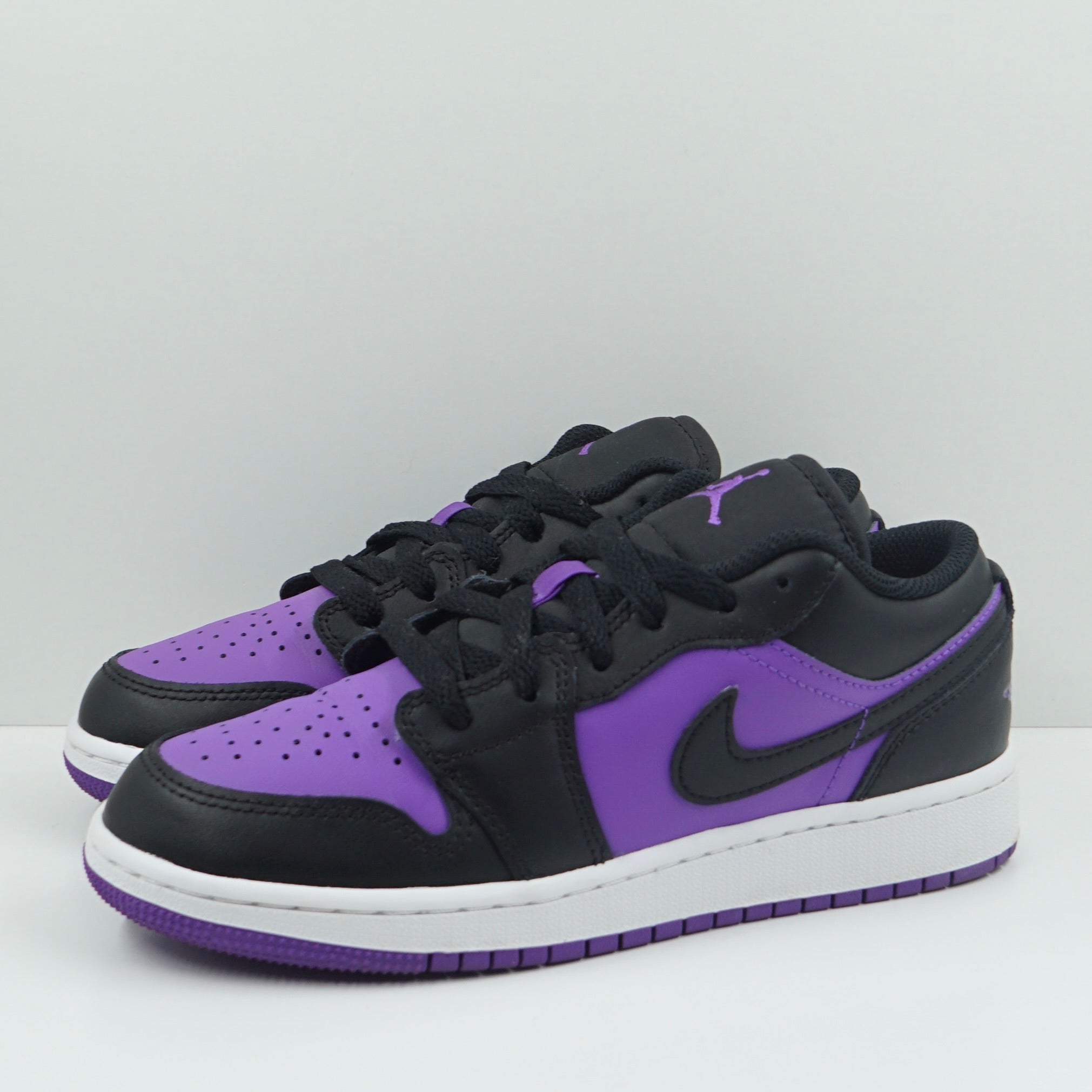 Jordan 1 Low Purple Venom (GS)