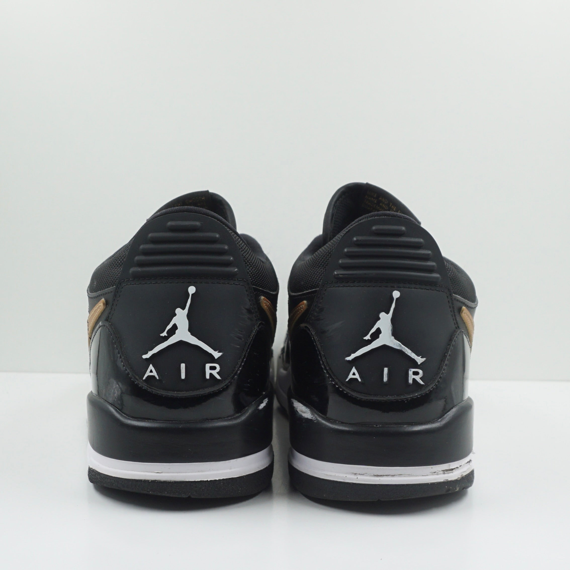 Jordan Legacy 312 Low Black Metallic Gold