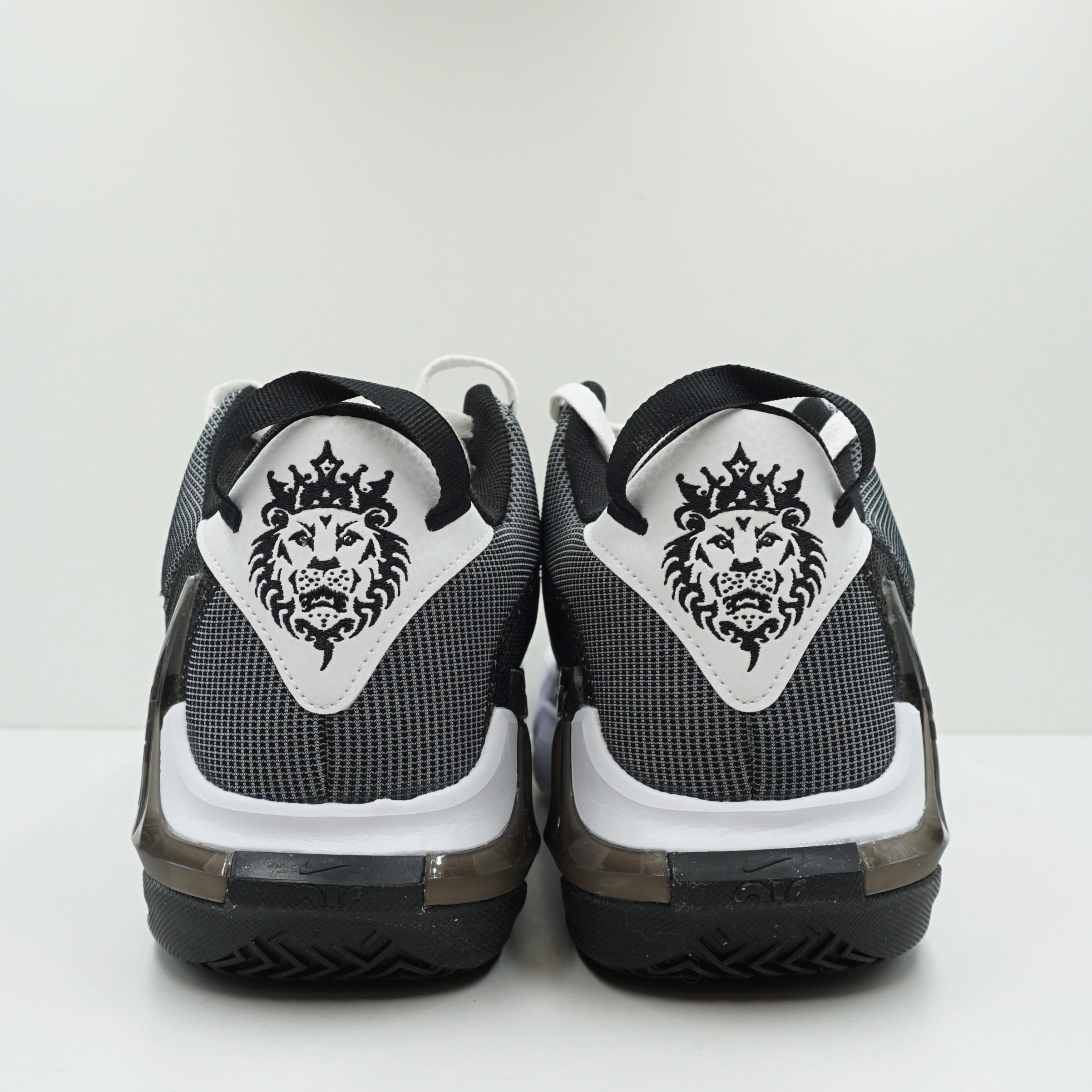 Nike LeBron Witness 7 White Black Metallic Silver