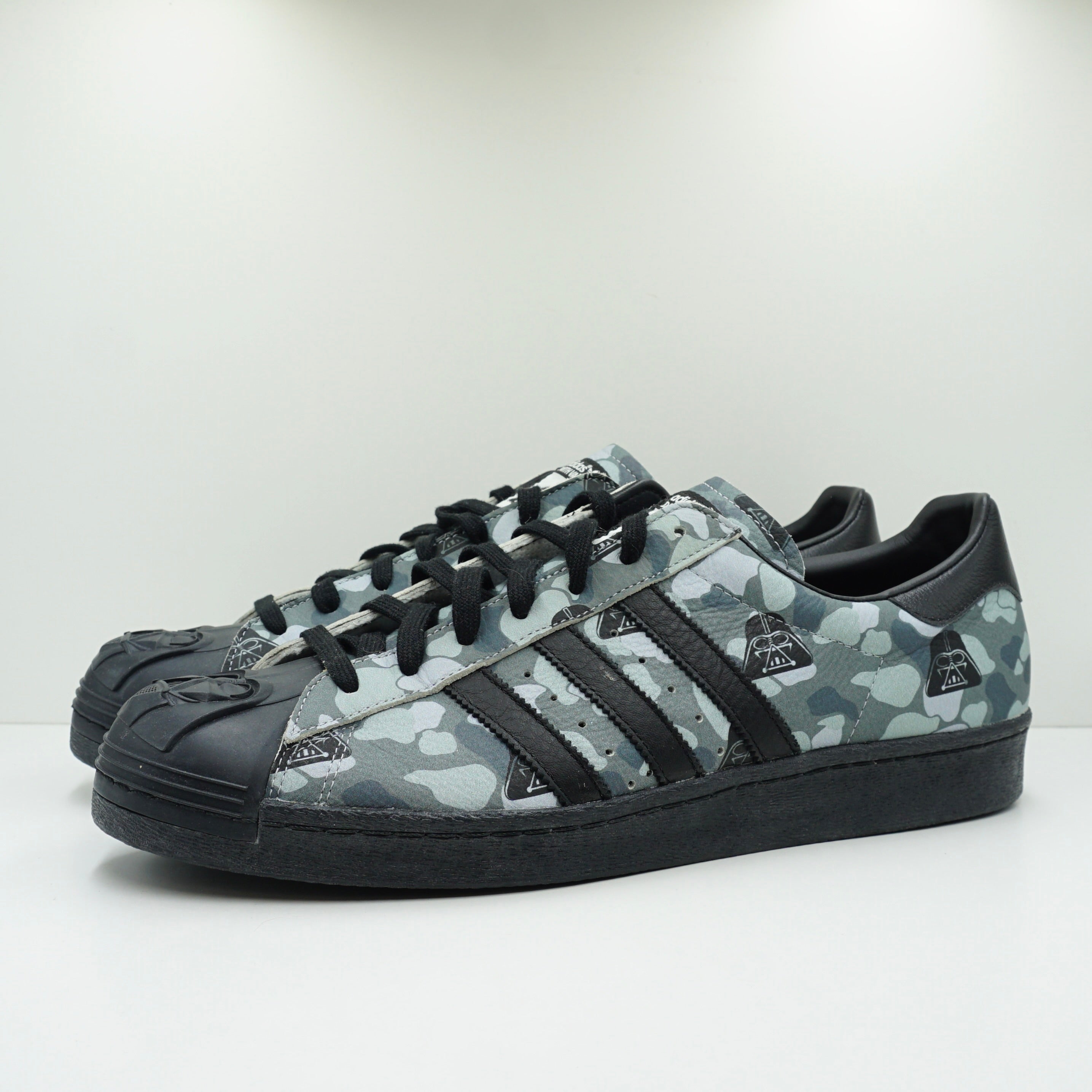 Adidas MI Superstar Star Wars Darth Vader Superstar (2015)