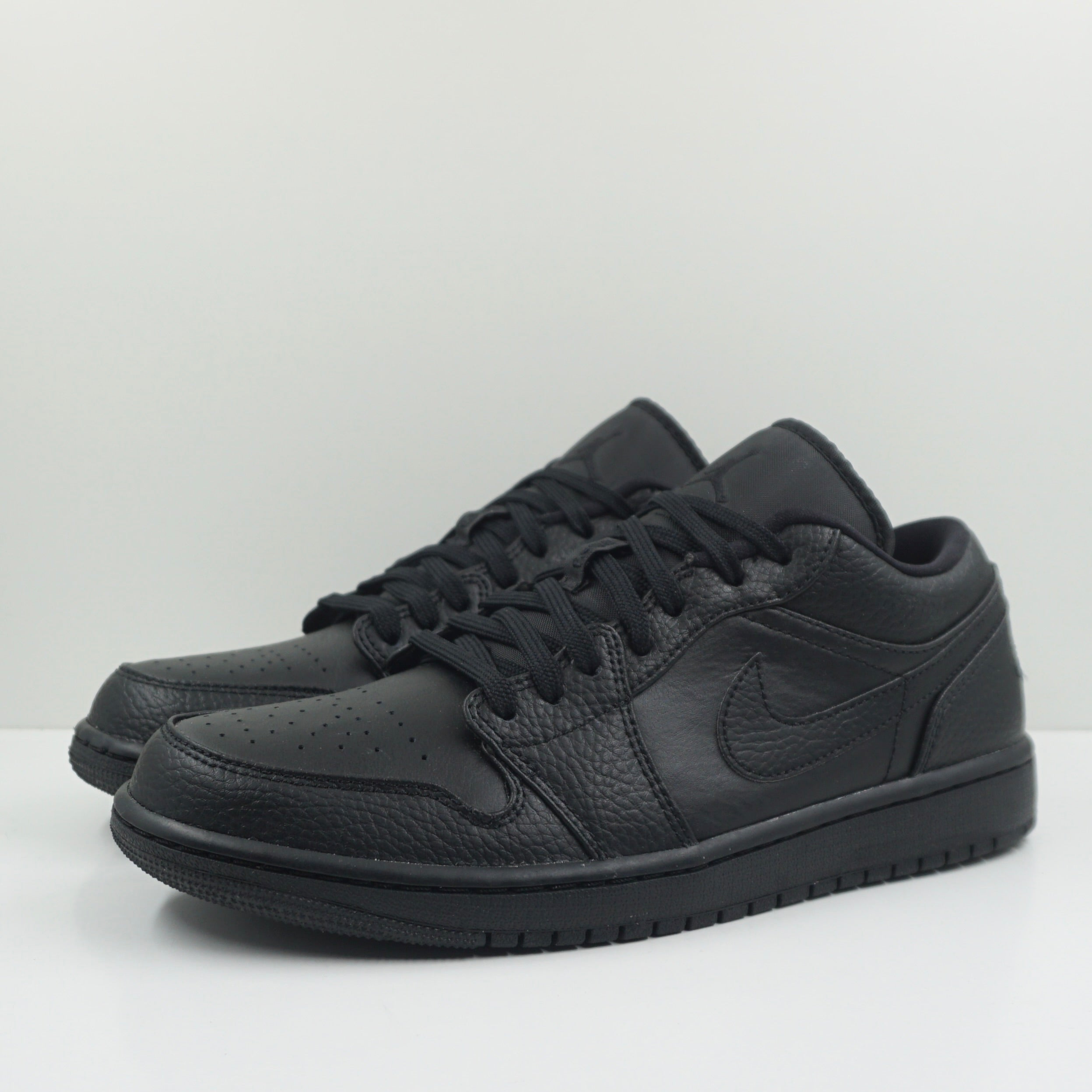 Jordan 1 Low Triple Black