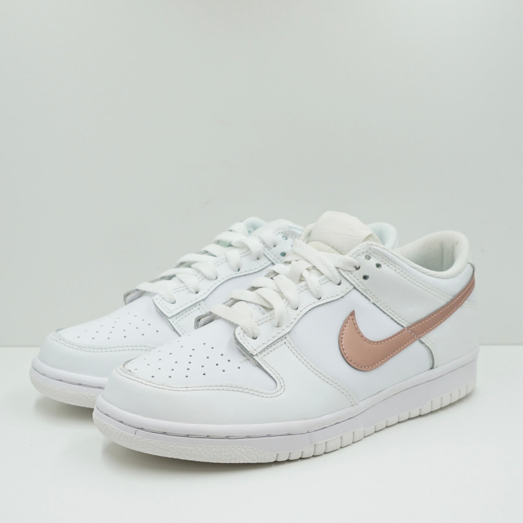 nike dunk low barely rose