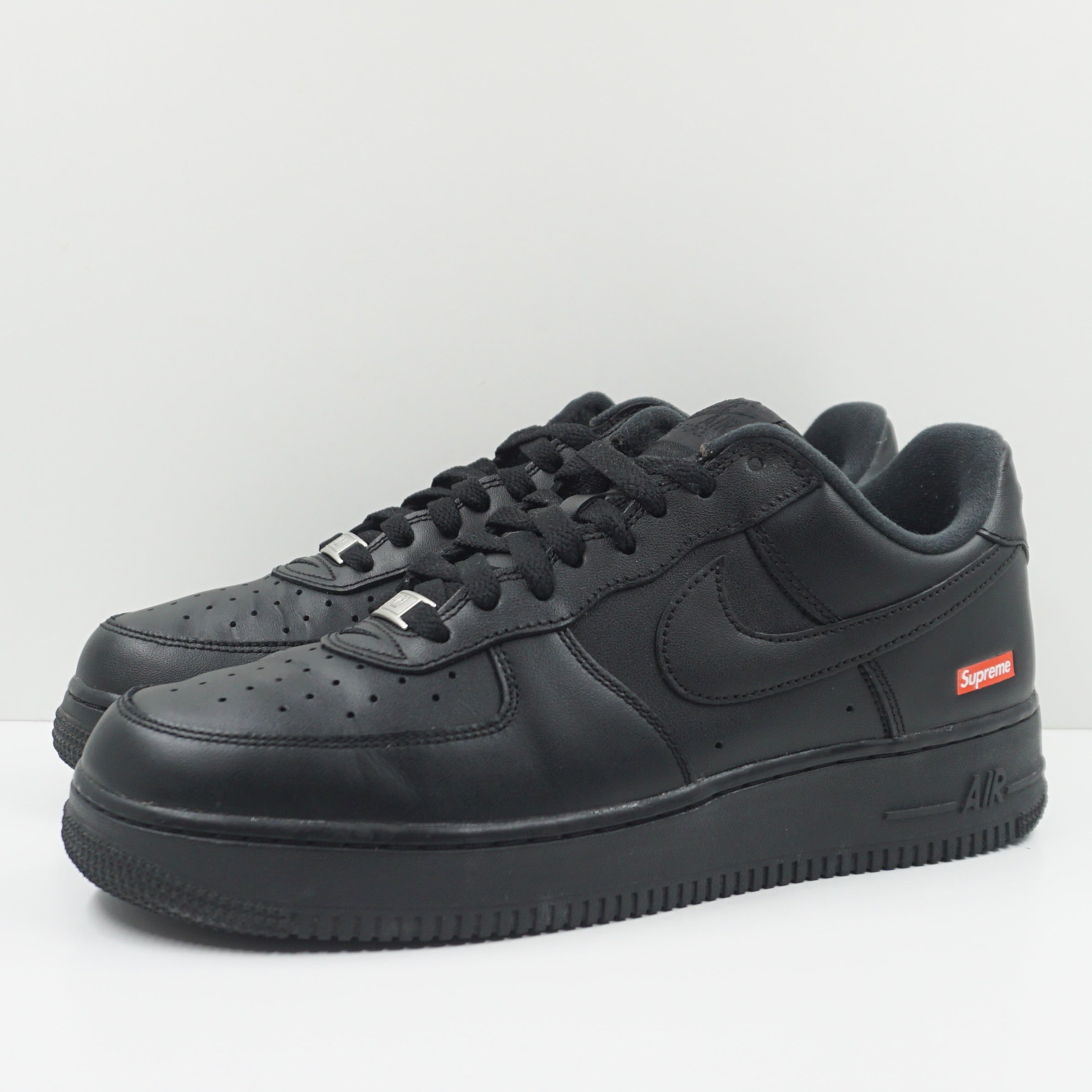 Nike Air Force 1 Low Supreme Black