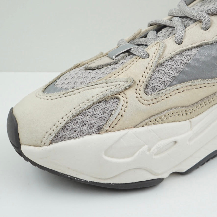 Adidas Yeezy Boost 700 V2 Cream