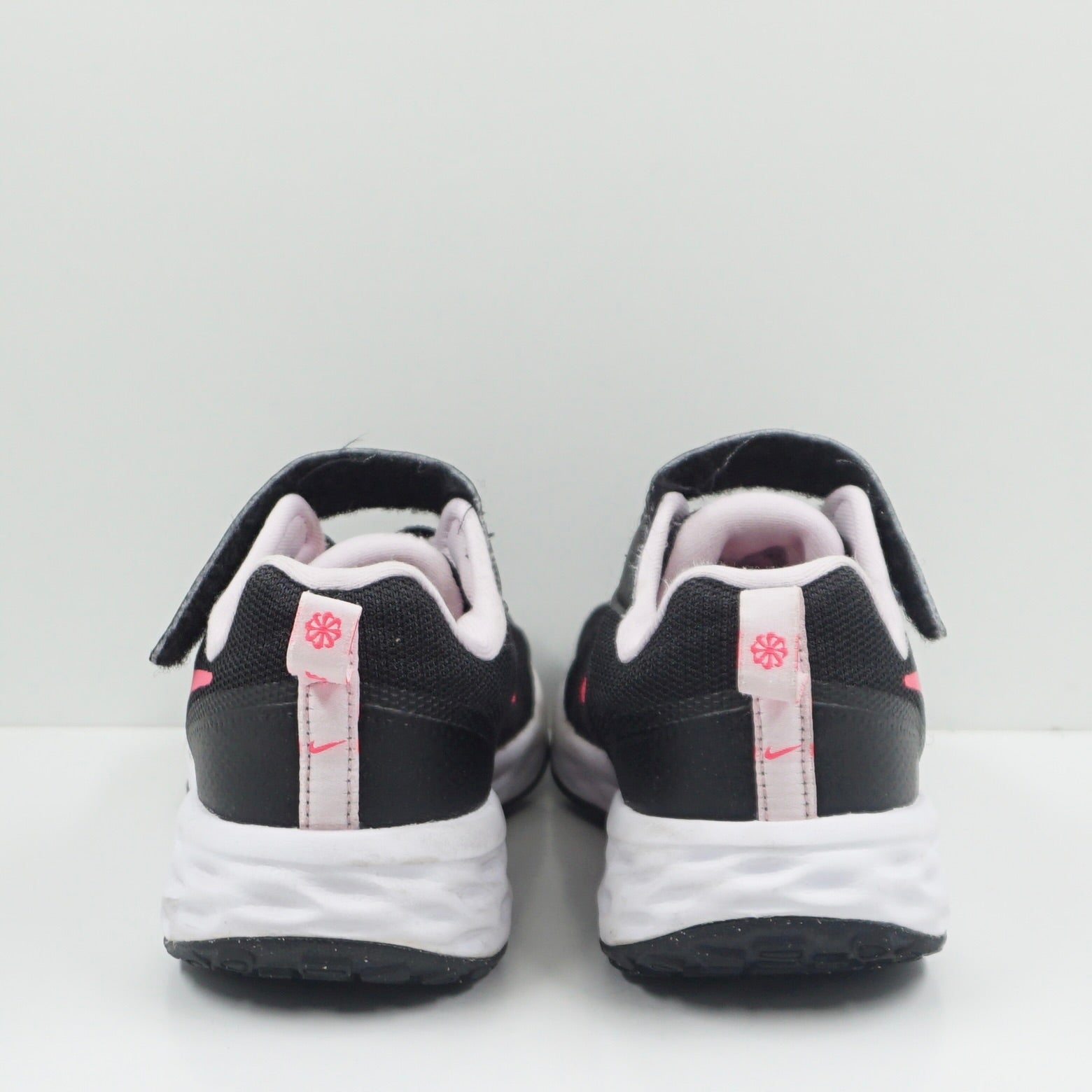 Nike Revolution 6 Black Hyper Pink (PS)