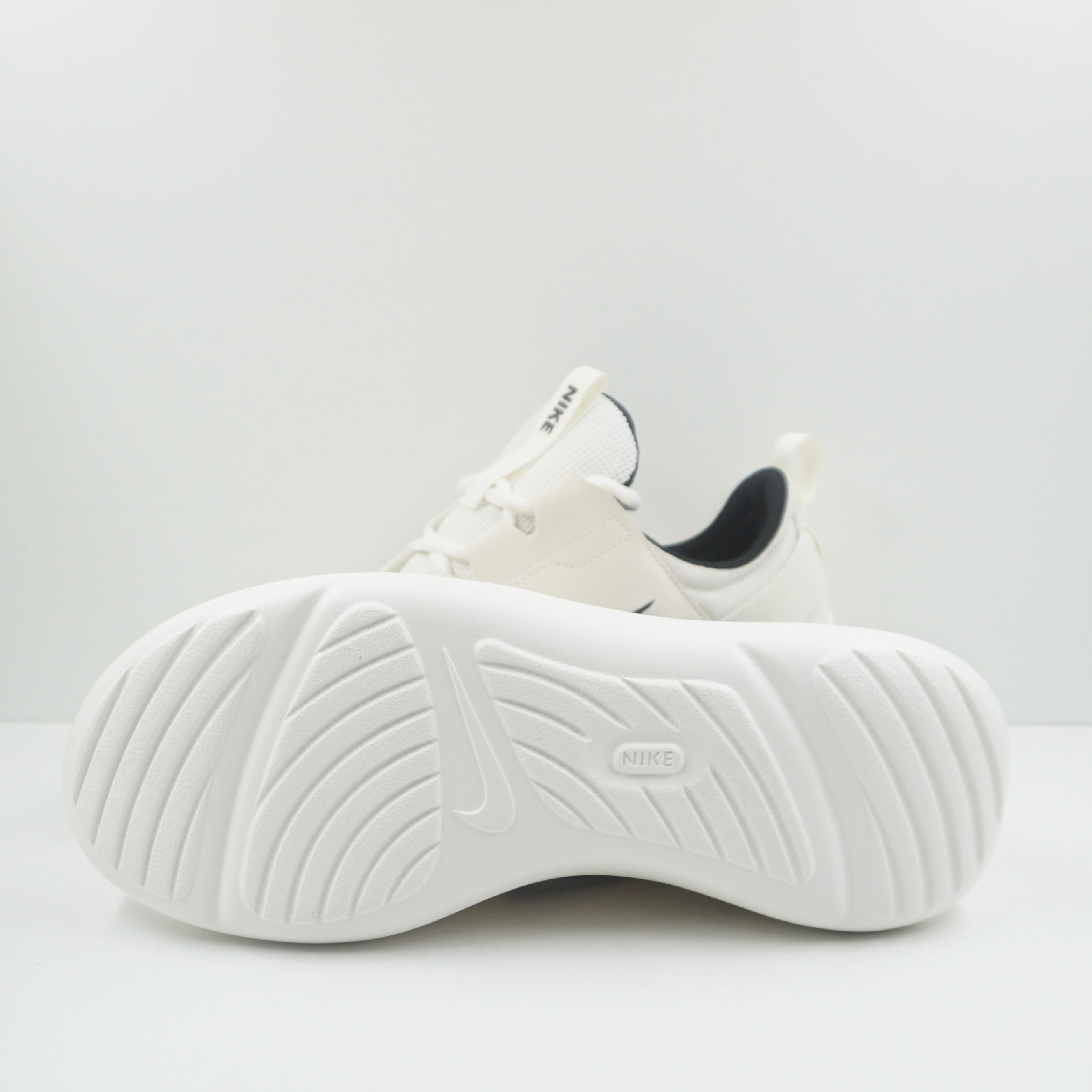 Nike E-Series AD Sail Phantom Black