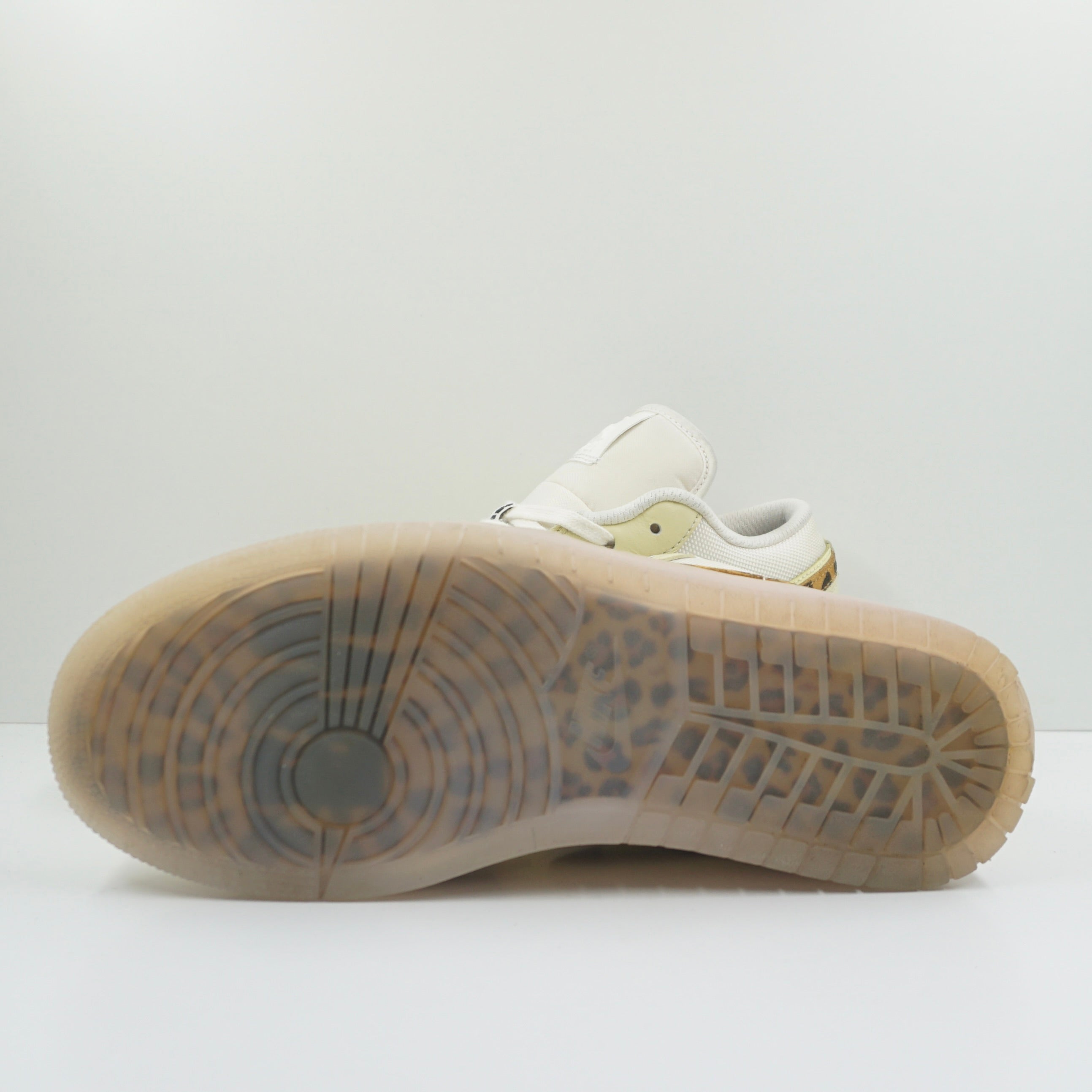 Jordan 1 Low SNKRS Day (W)