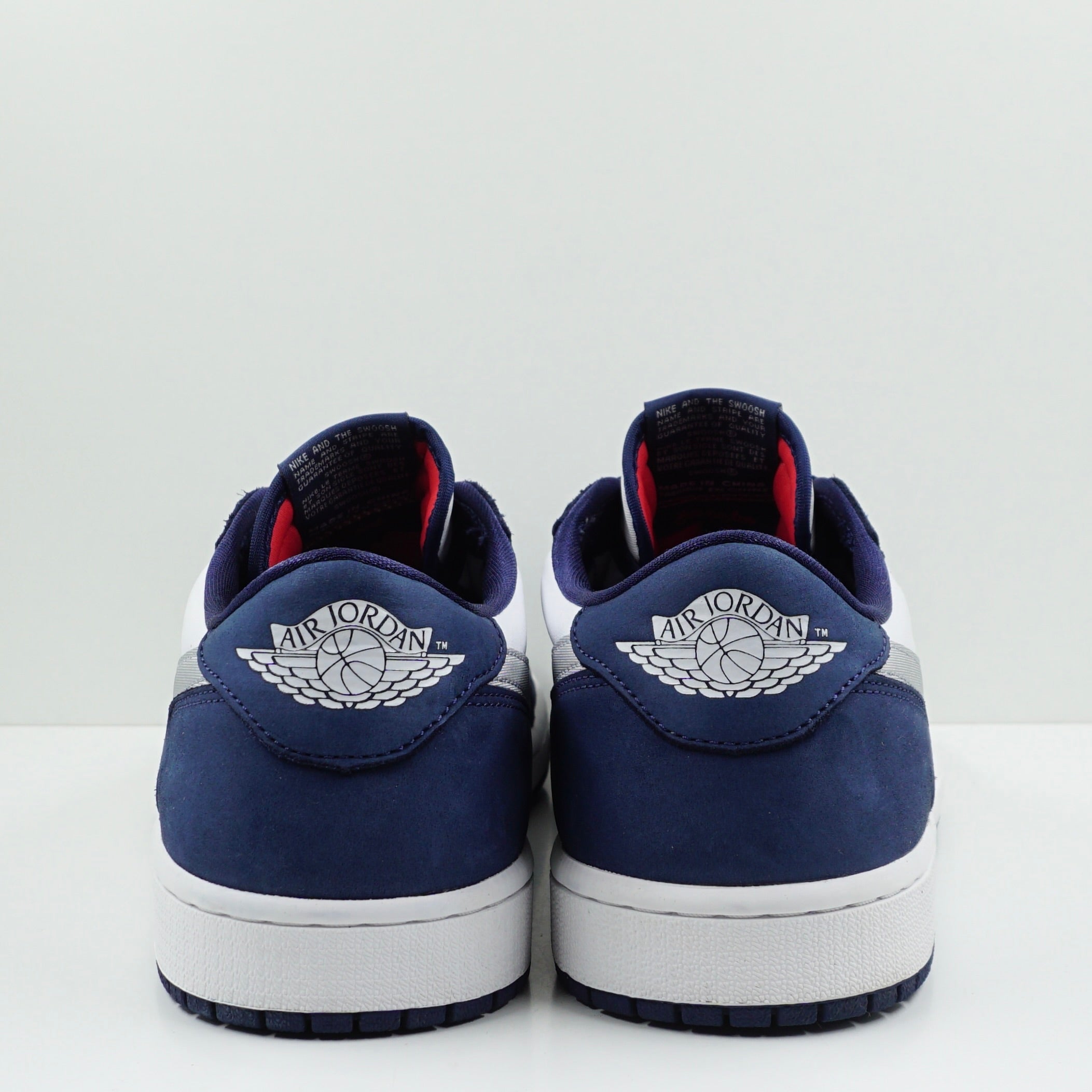 Jordan 1 Low SB Midnight Navy