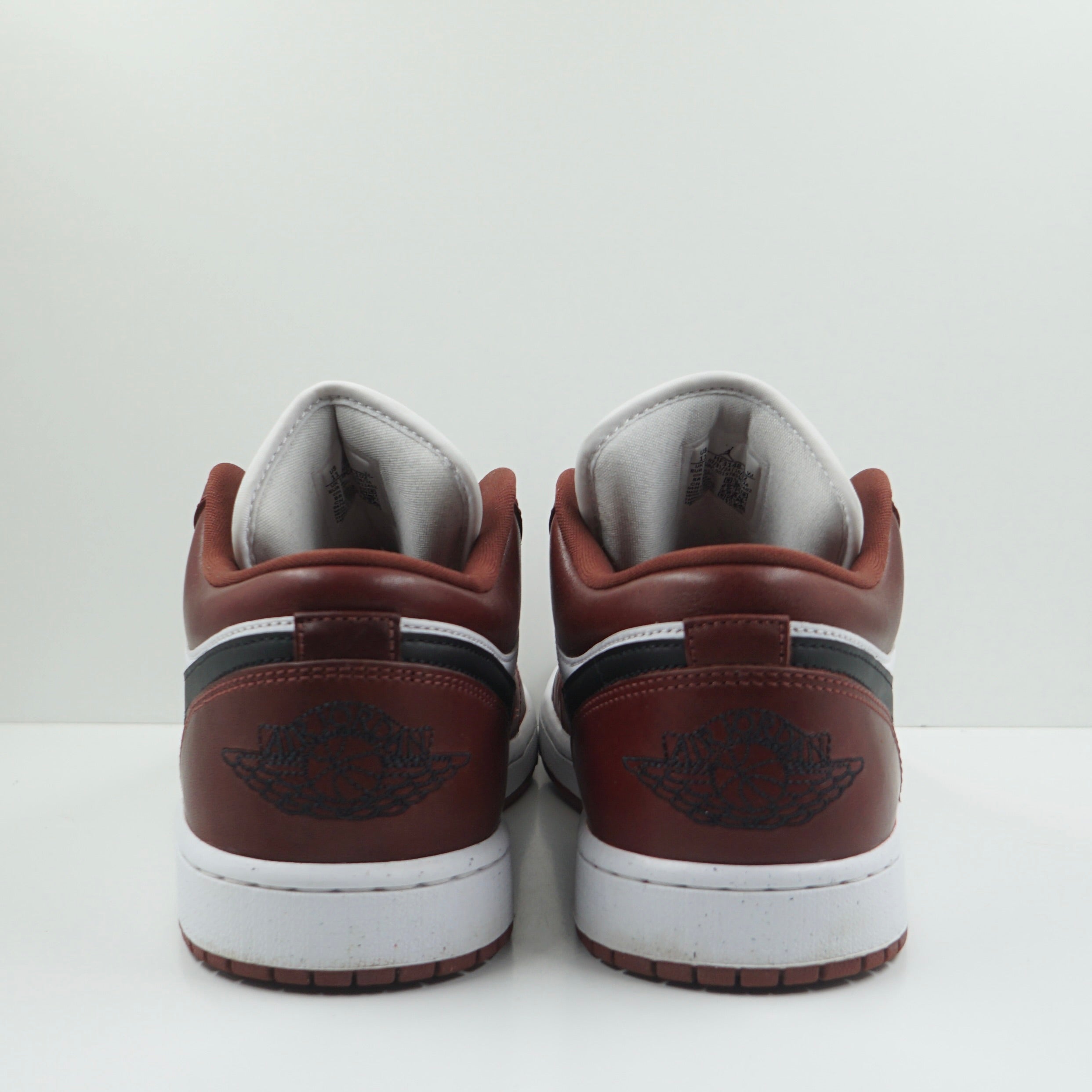 Jordan 1 Low SE Dark Pony