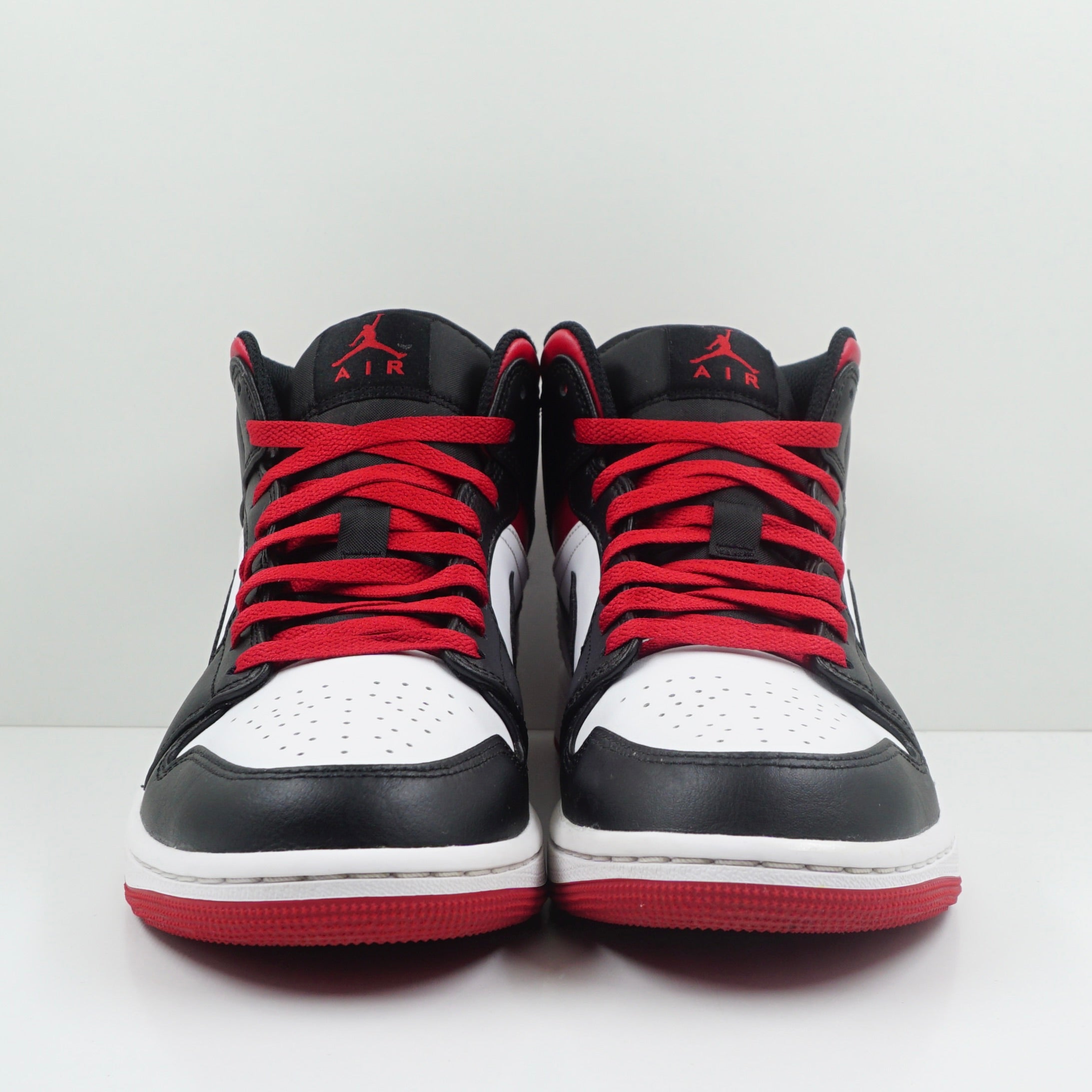 Jordan 1 Mid Gym Red Black Toe