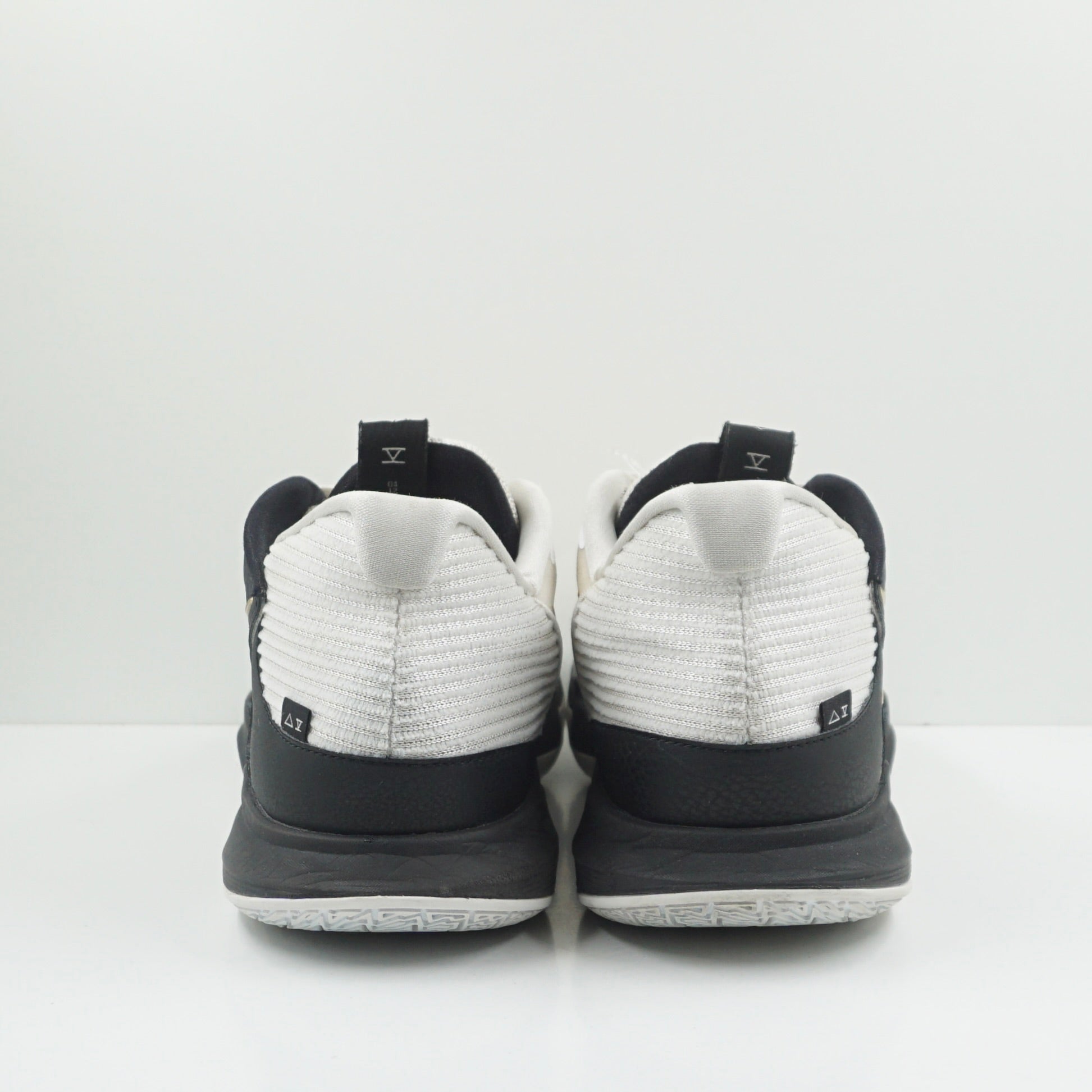 Nike Kyrie Low 5 White Gold