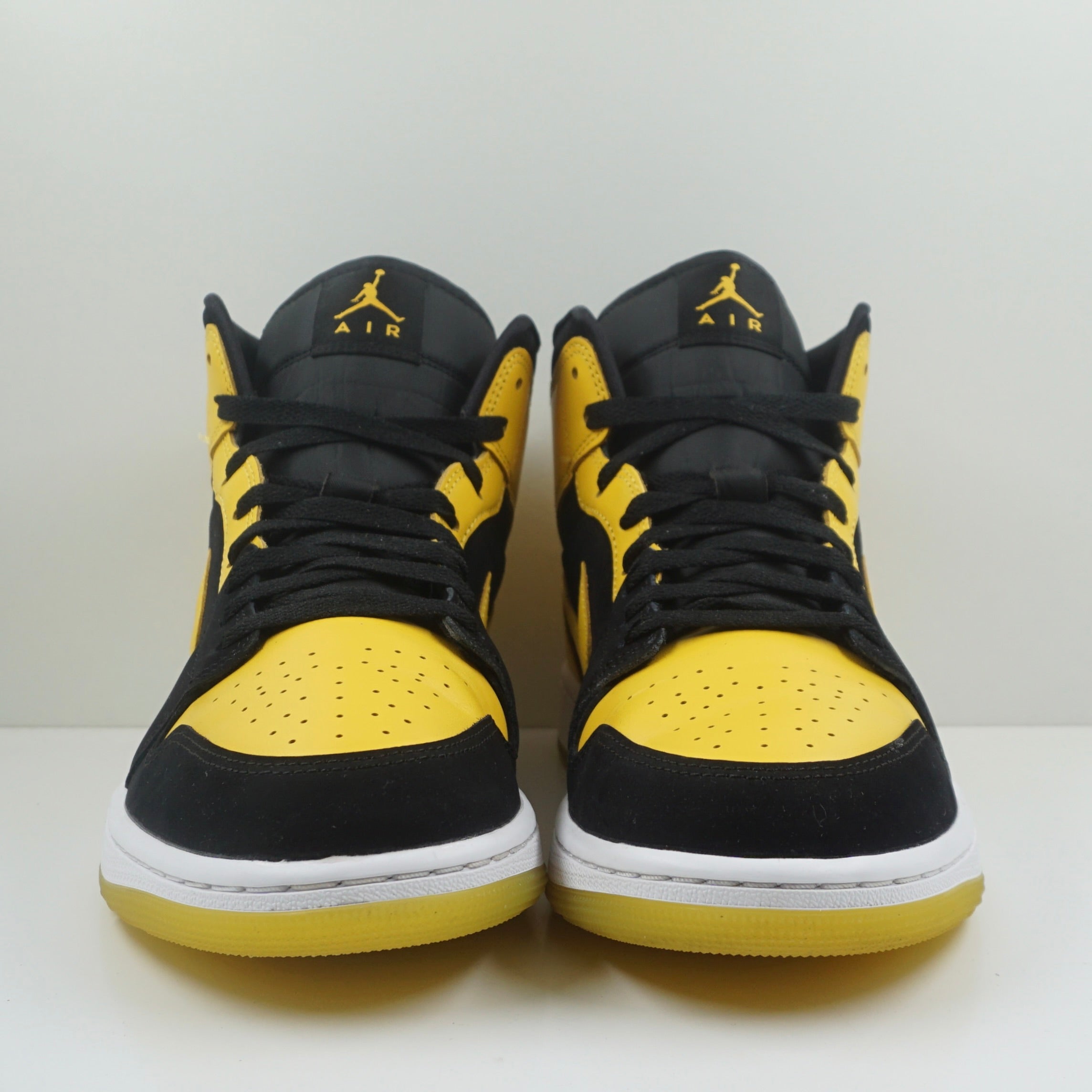 Jordan 1 Mid New Love (2025)