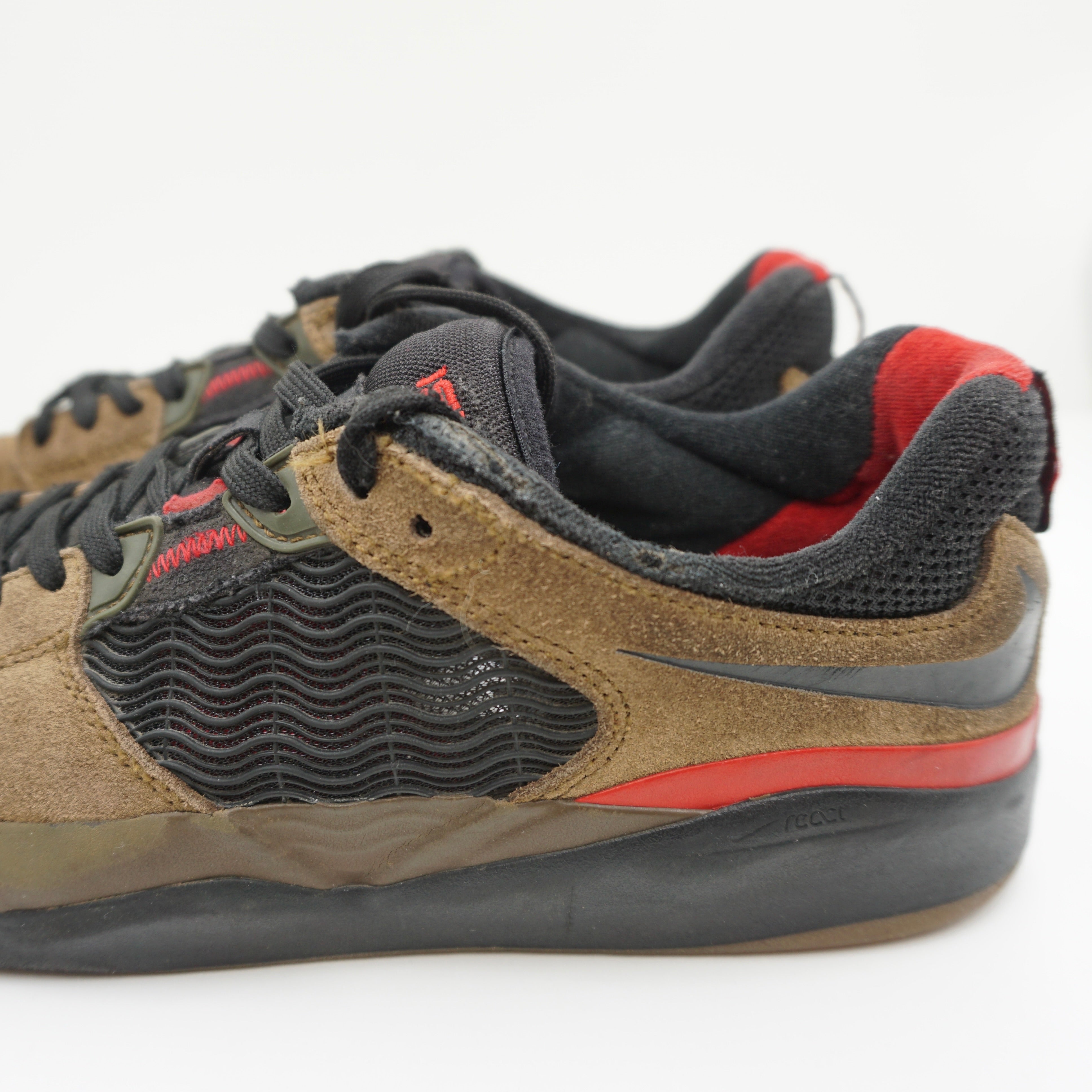 Nike SB Ishod Wair Light Olive