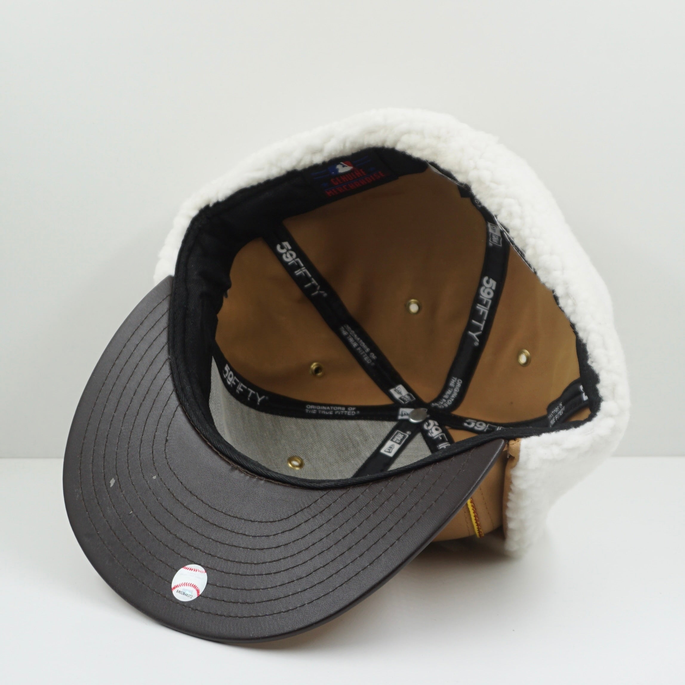 New Era New York Yankees "Timberland" Ear Flap Beige Fitted Cap