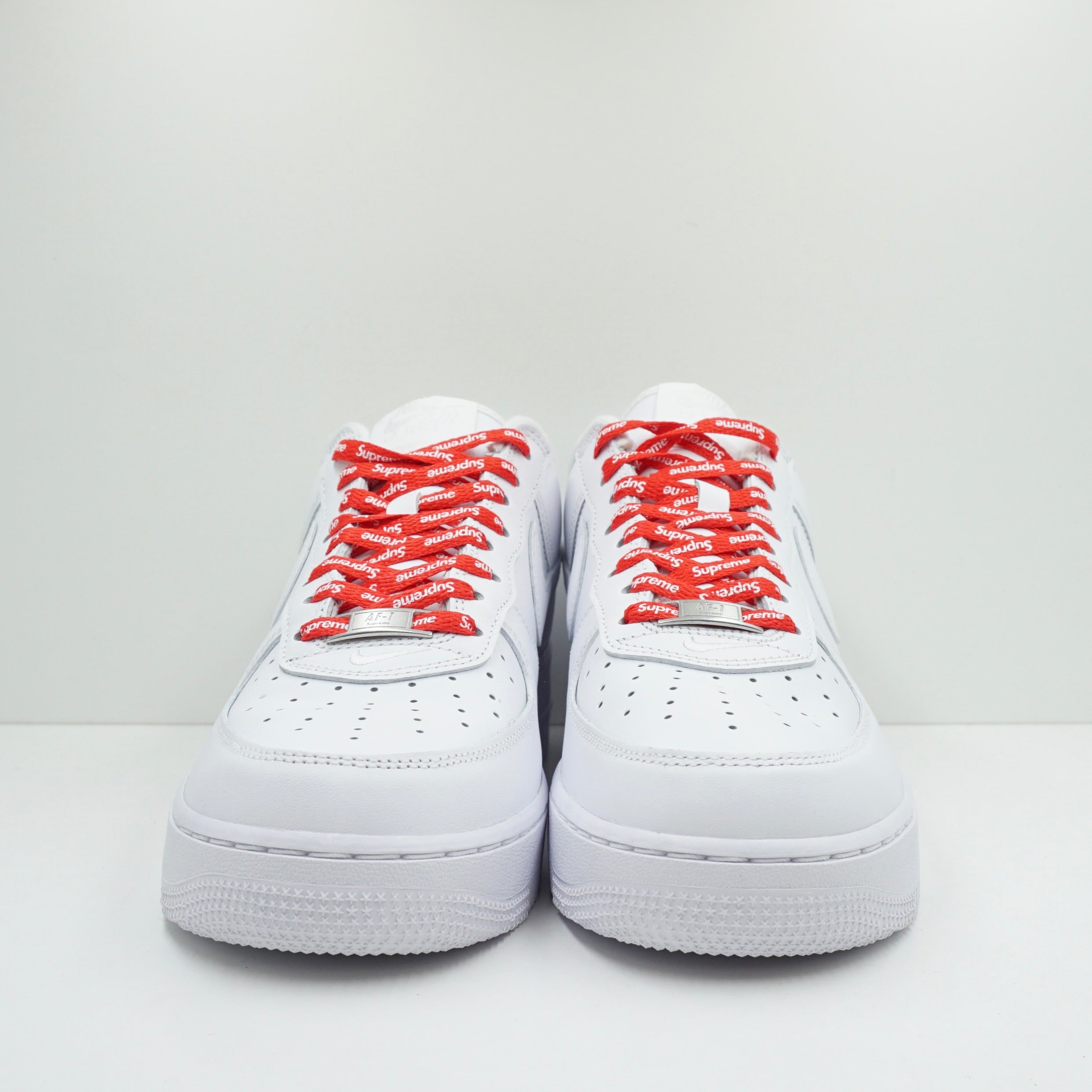 Nike Air Force 1 Low Supreme White