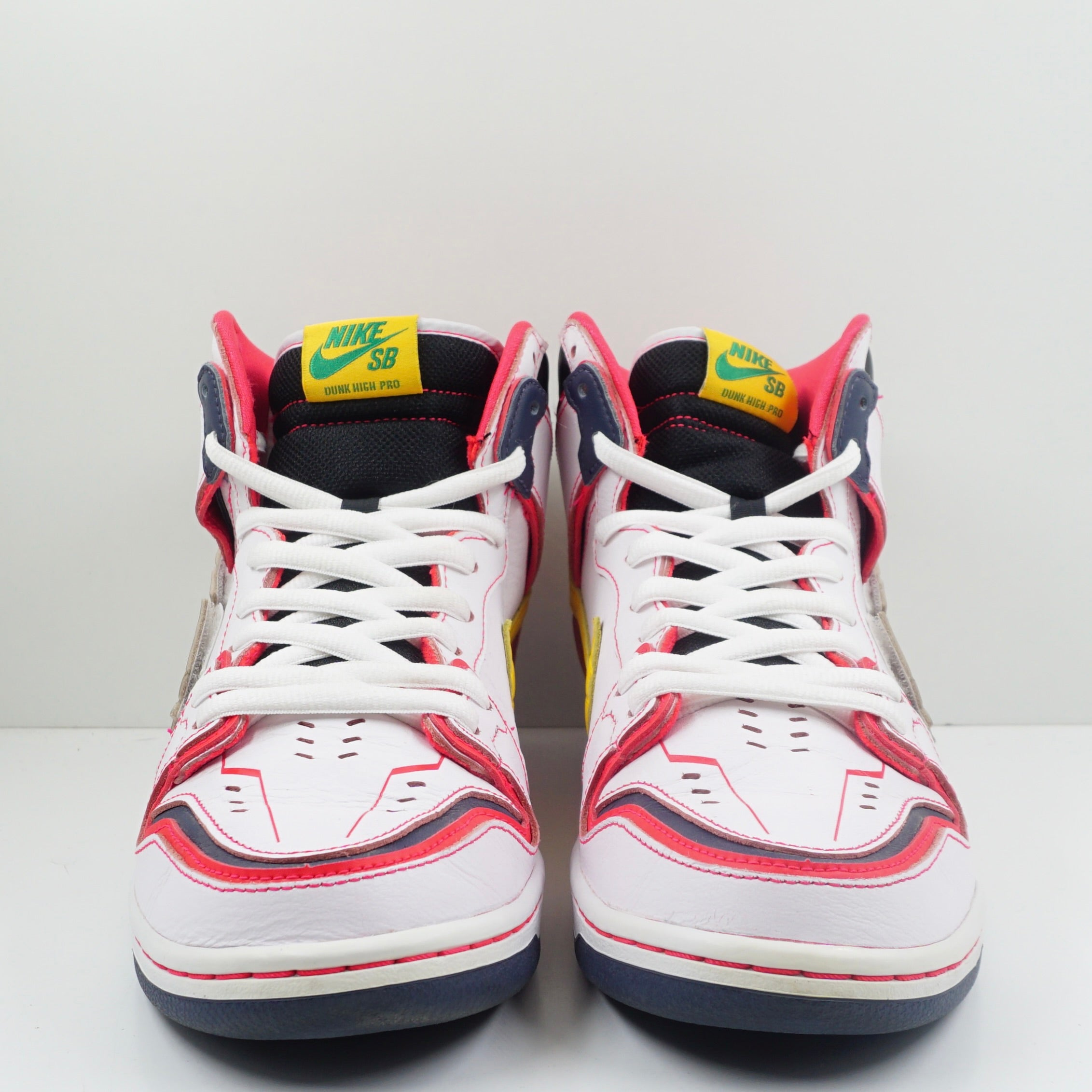 nike sb dunk gundam figure