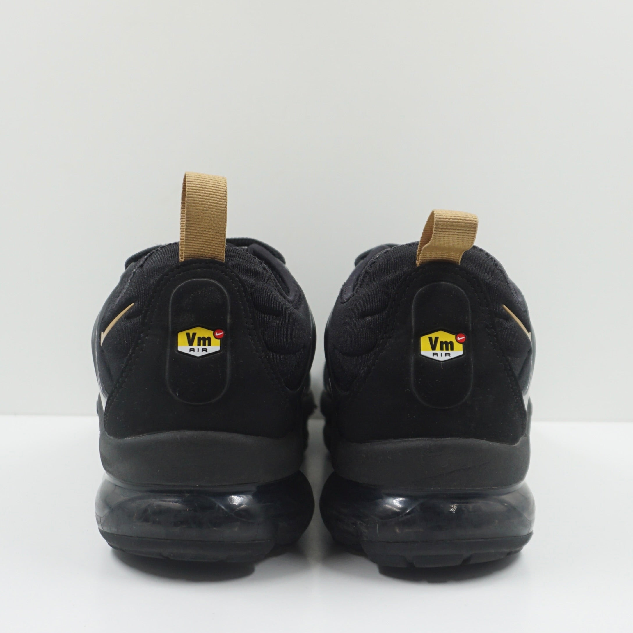 Nike Air VaporMax Plus Black Metallic Gold Anthracite