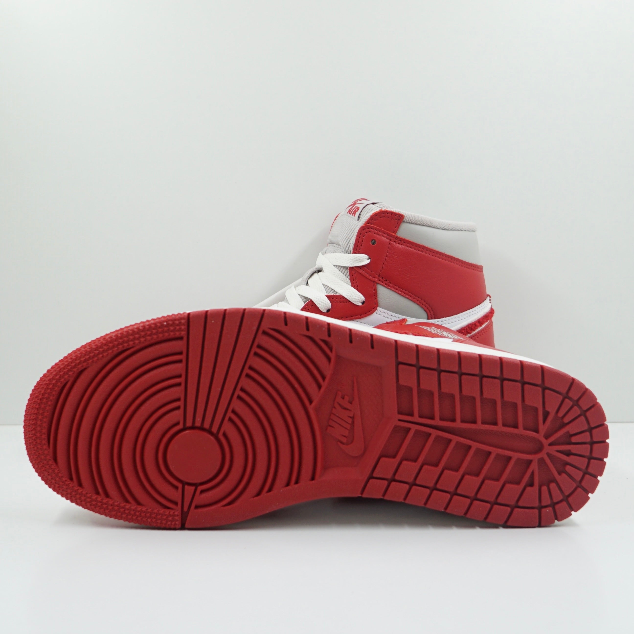 Jordan 1 Retro High OG Varsity Red (W)