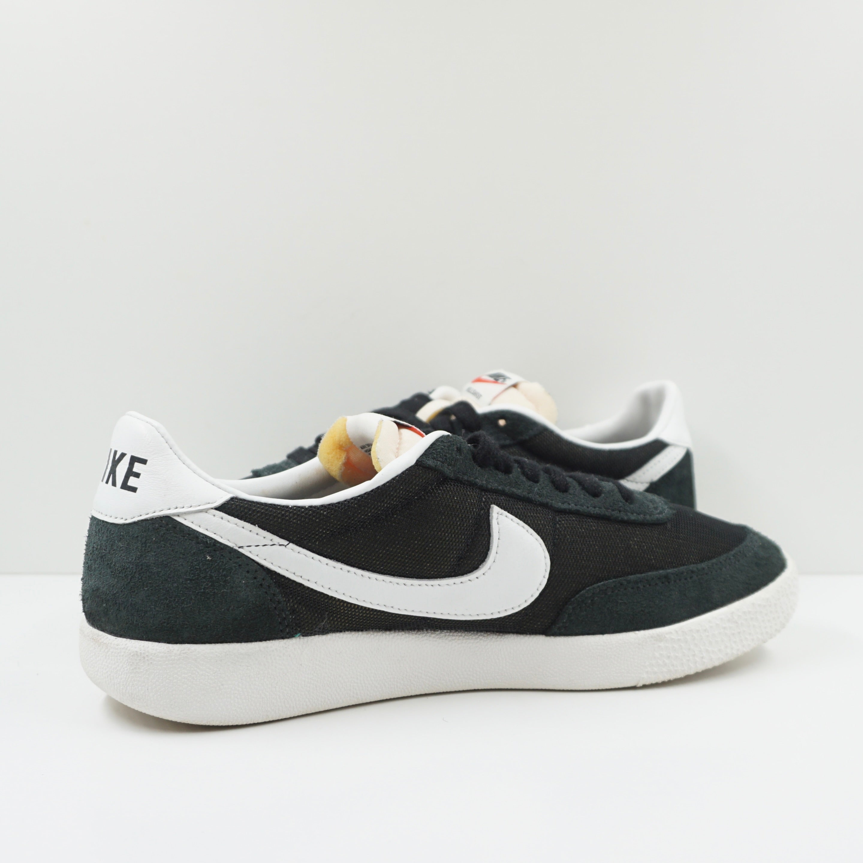 nike off noir killshot