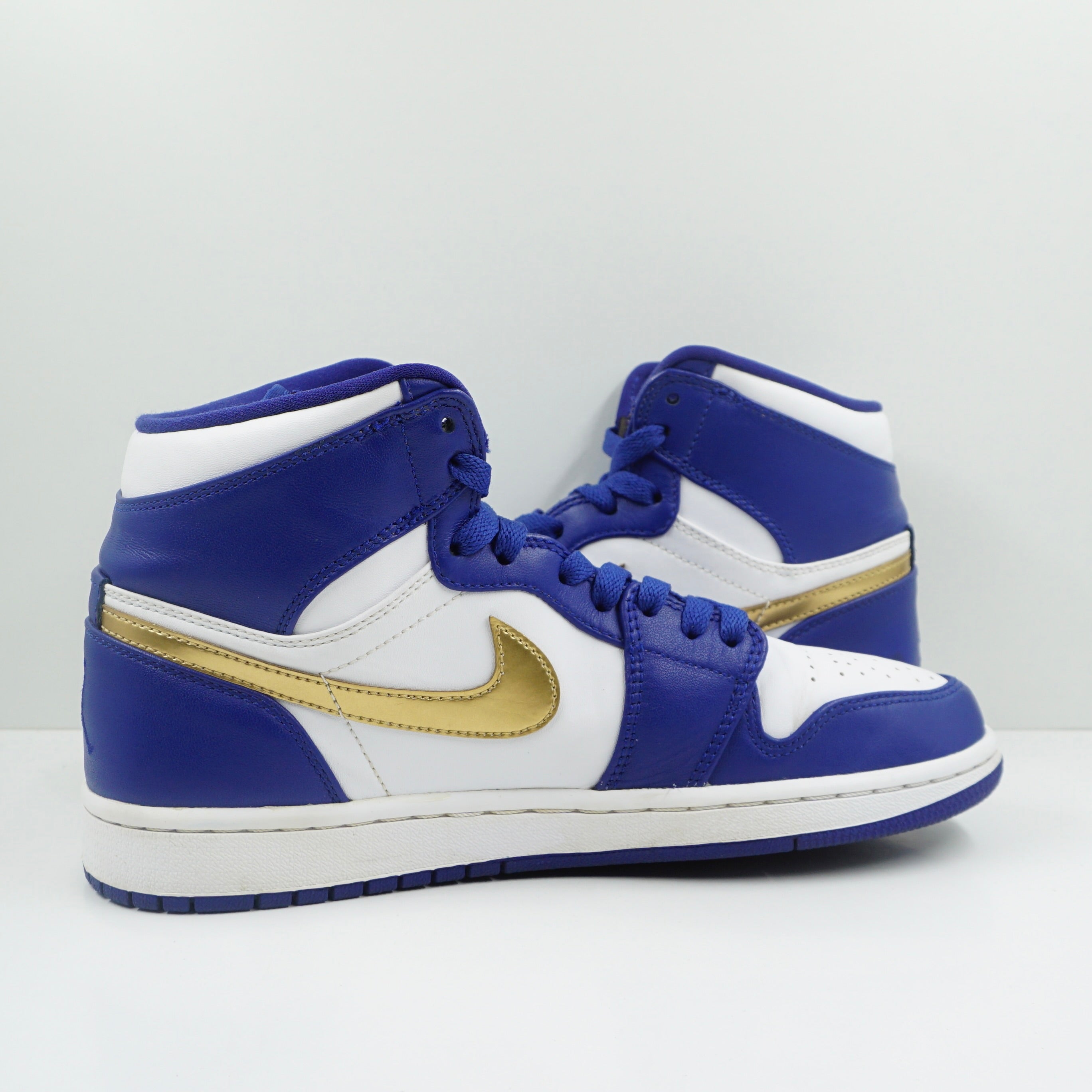 Jordan 1 Retro High Gold Medal