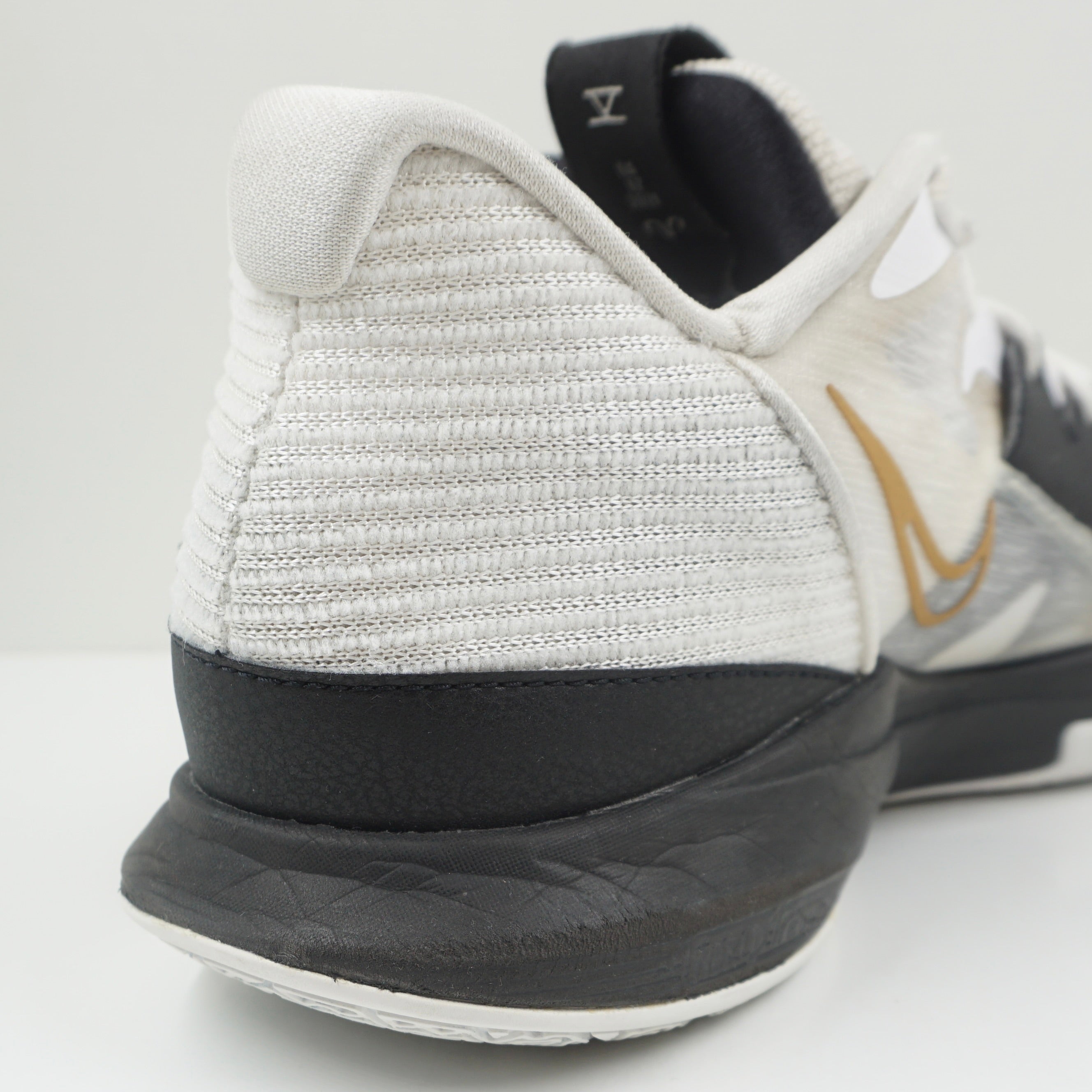 Nike Kyrie Low 5 White Gold