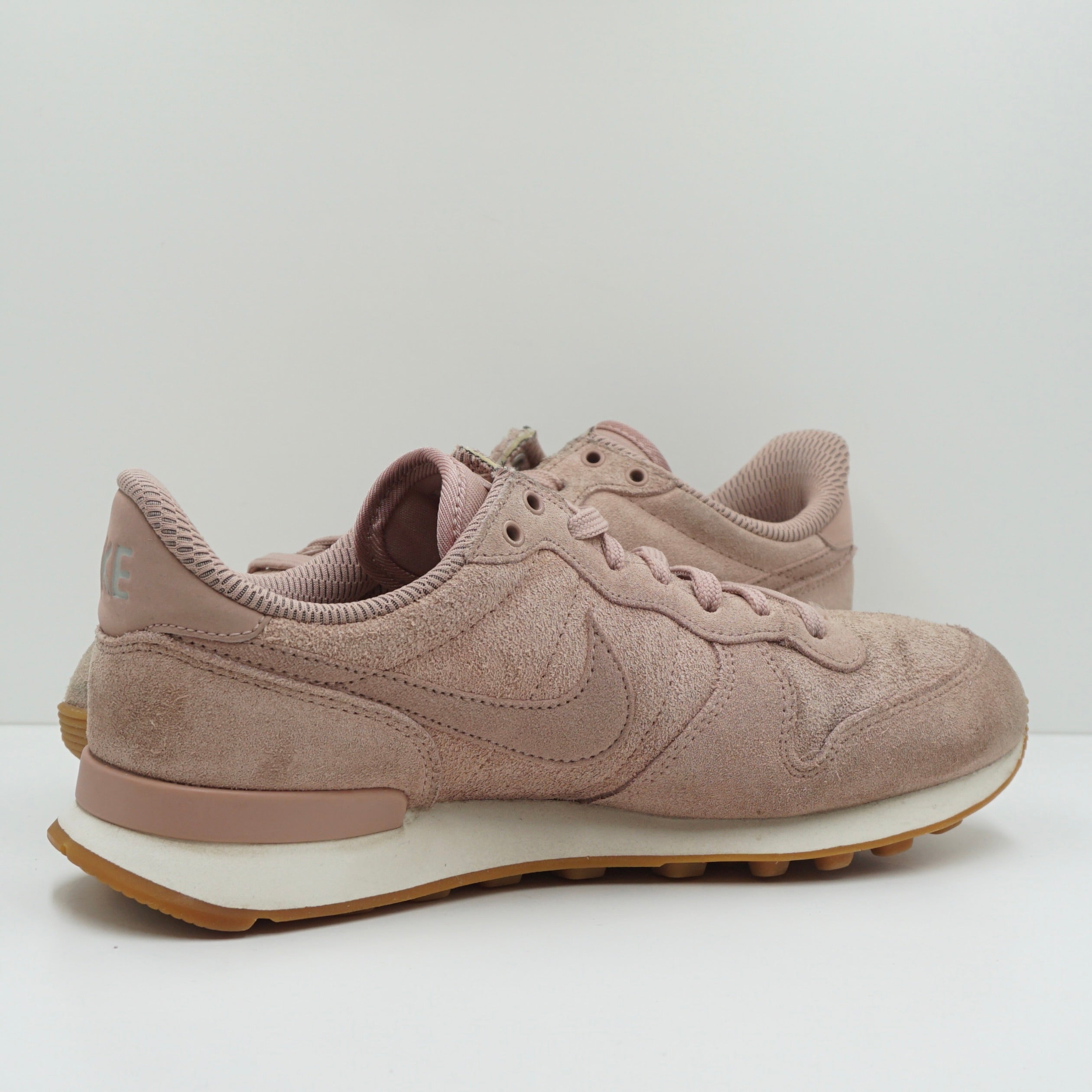 Nike Internationalist SE Pink W