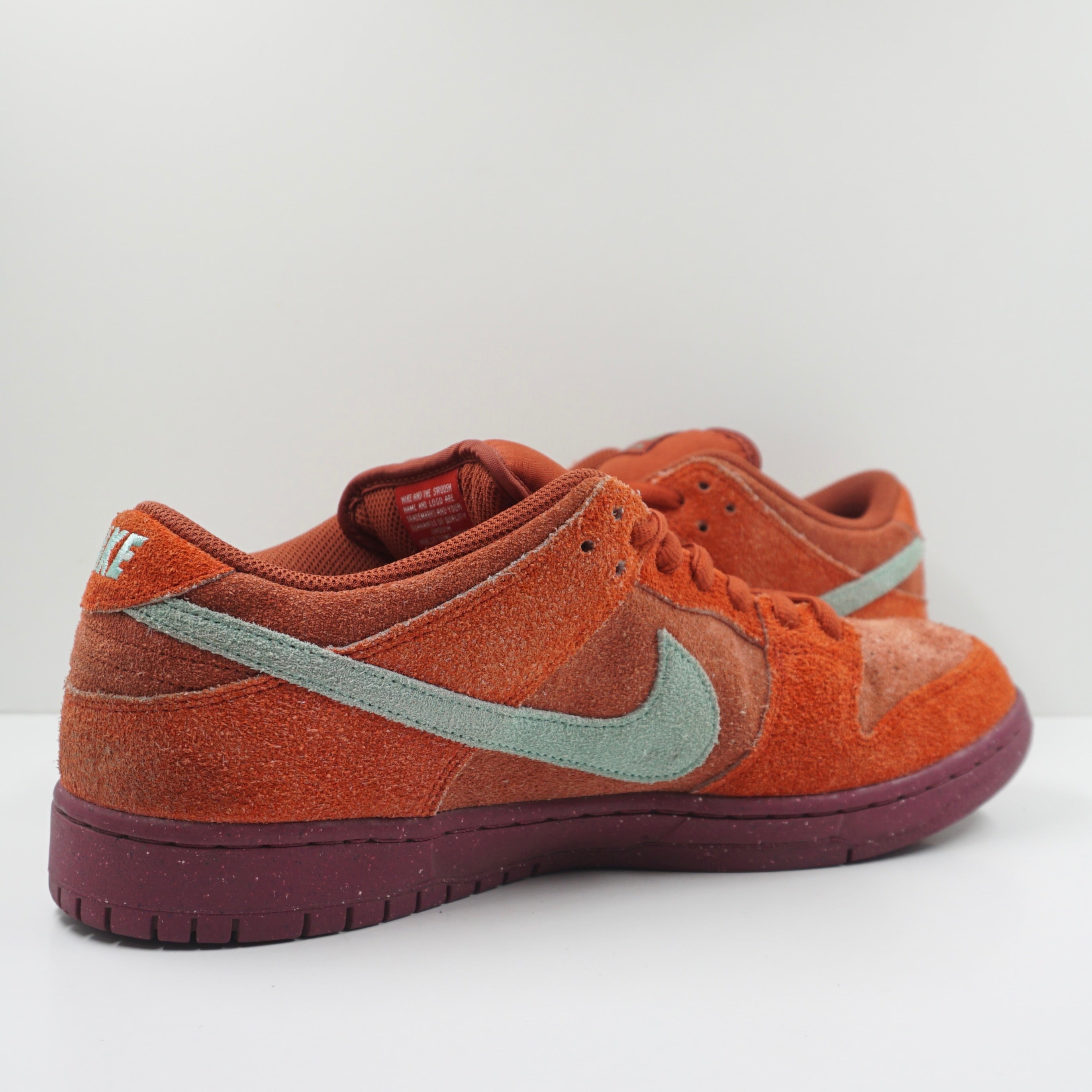 Nike SB Dunk Low Mystic Red Rosewood