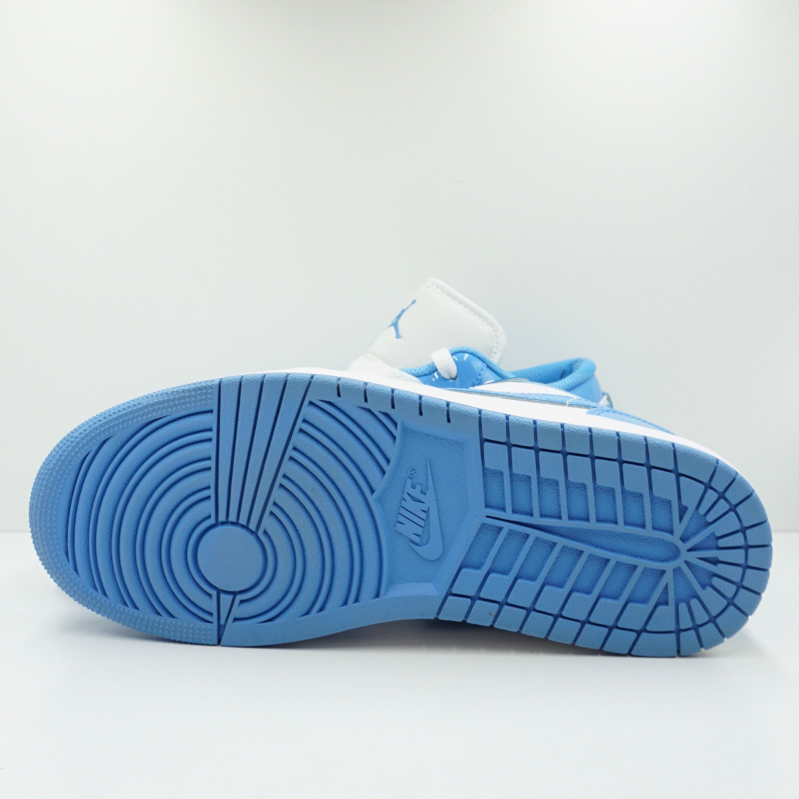 Jordan 1 Low SE Legend Blue Patent