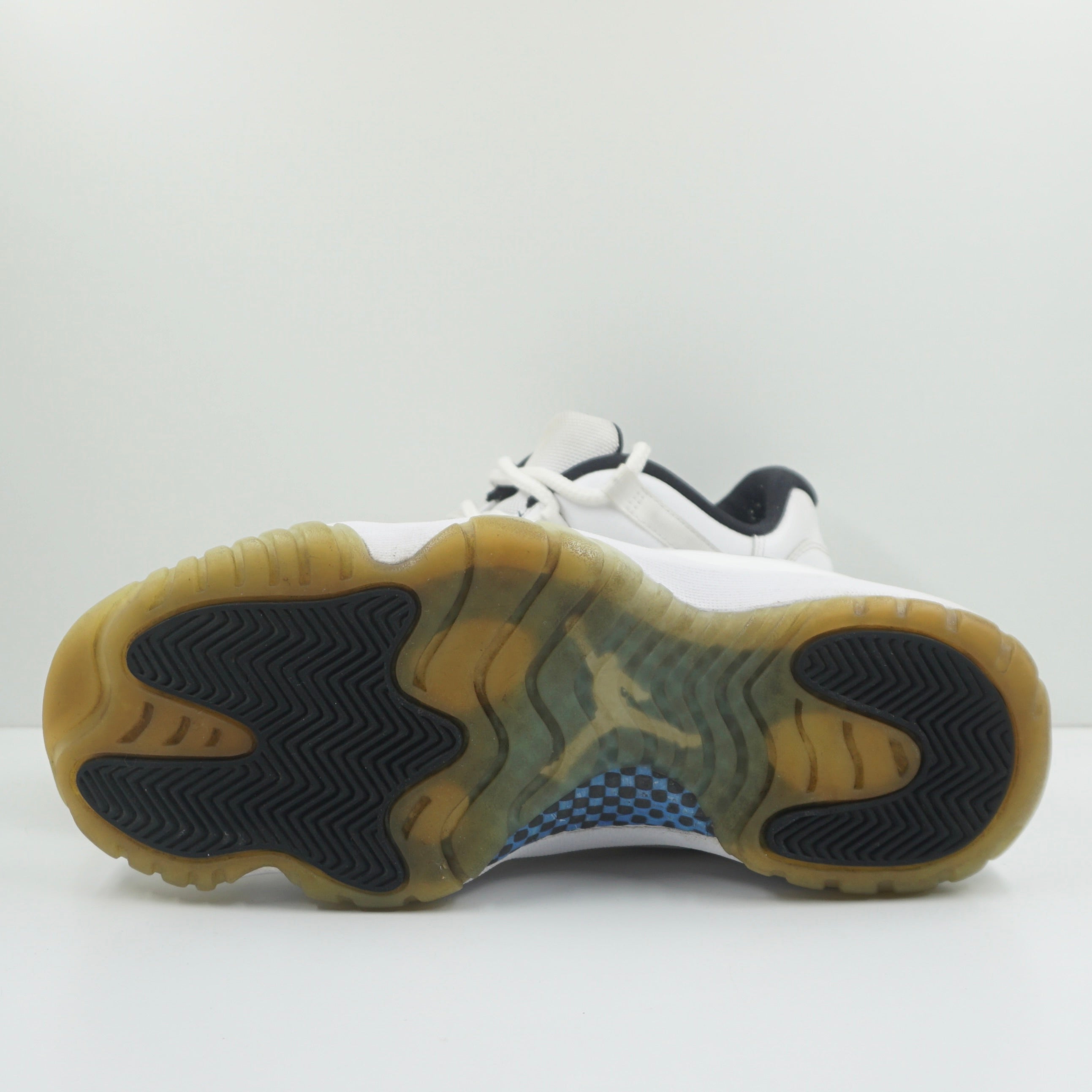 Jordan 11 Retro Low Legend Blue