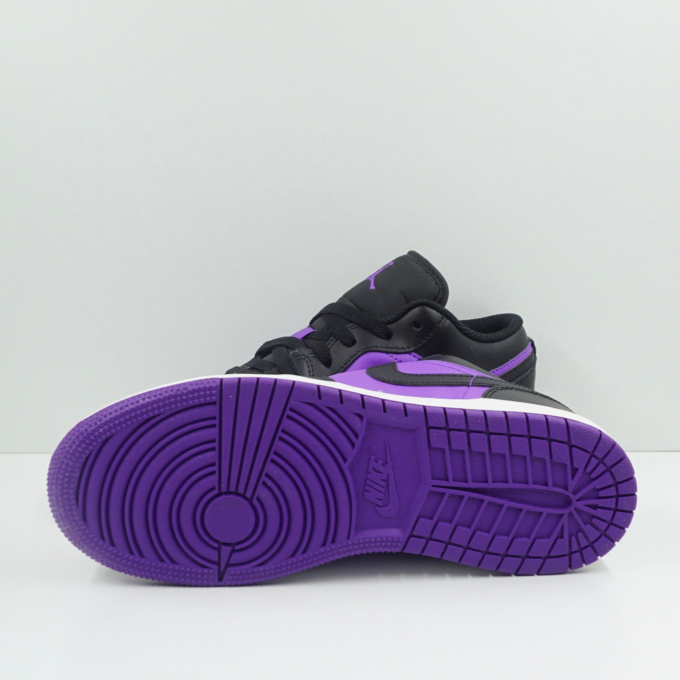 Jordan 1 Low Purple Venom (GS)
